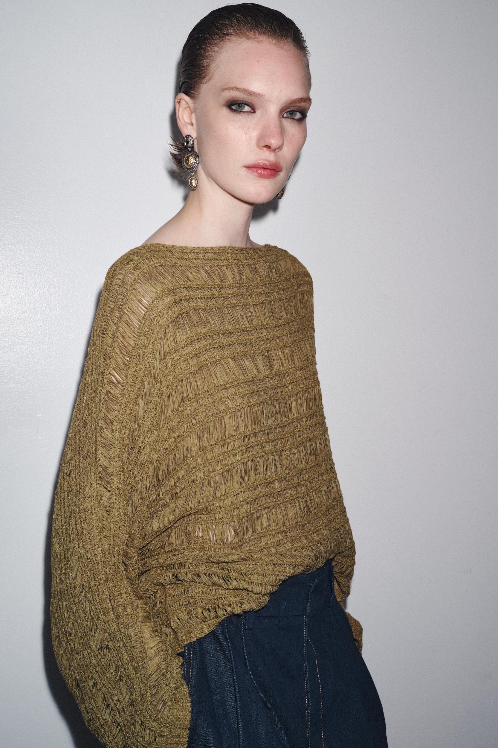 RIBBED KNIT SWEATER Product Image
