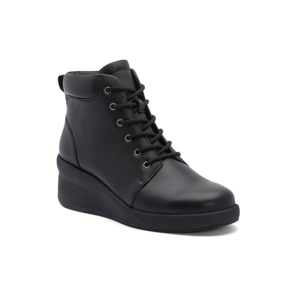 Passage Lace Up Product Image