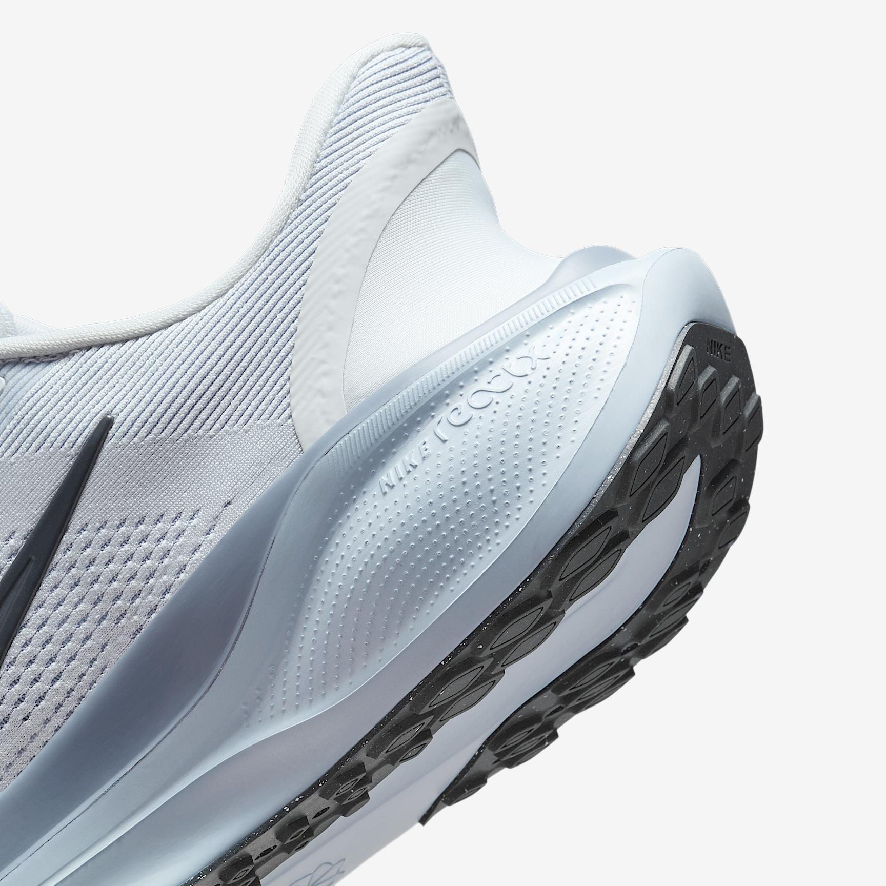 Nike Pegasus EasyOn Men's Road Running Shoes Product Image