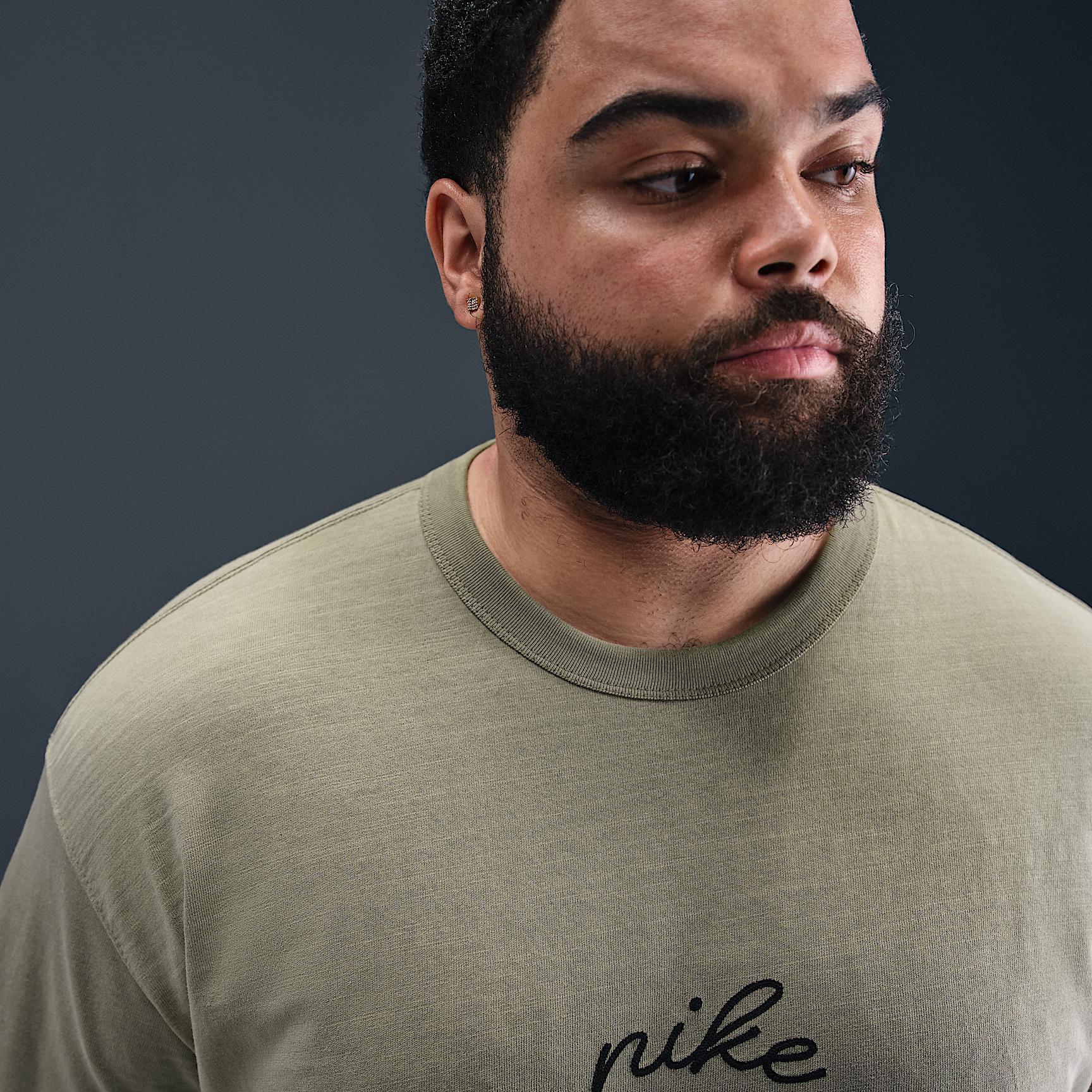 Nike Sportswear Premium Essentials Men's T-shirt Product Image
