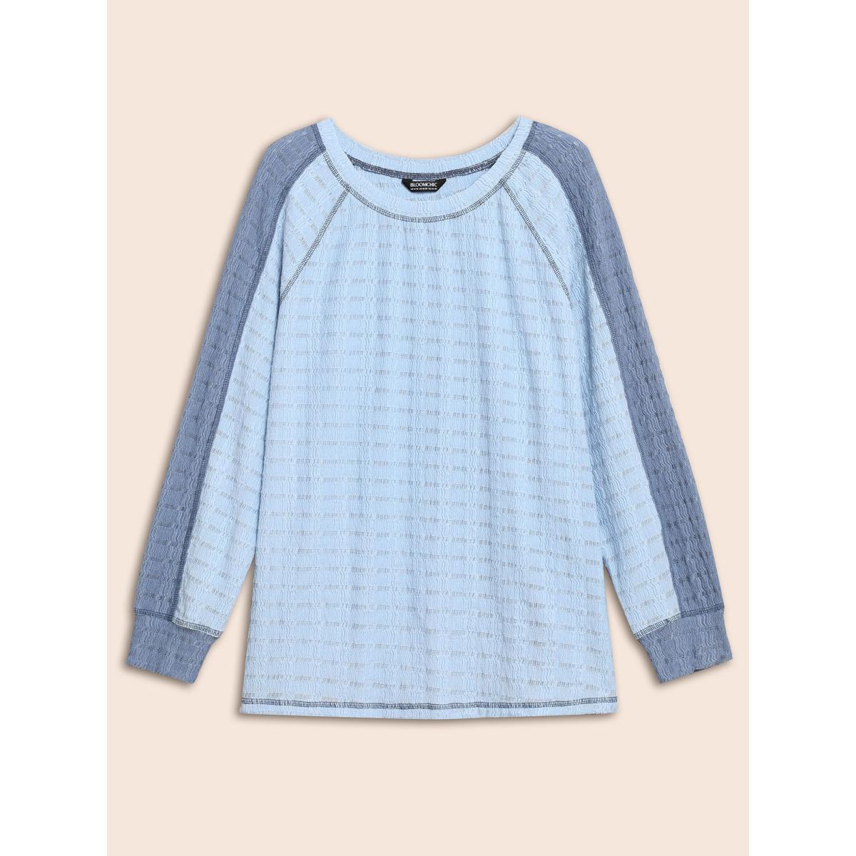 Plus Size Contrast Patchwork Texture Raglan Sleeve T-shirt LightBlue Women Casual Texture Round Neck Everyday T-shirts BloomChic 28/5X Product Image