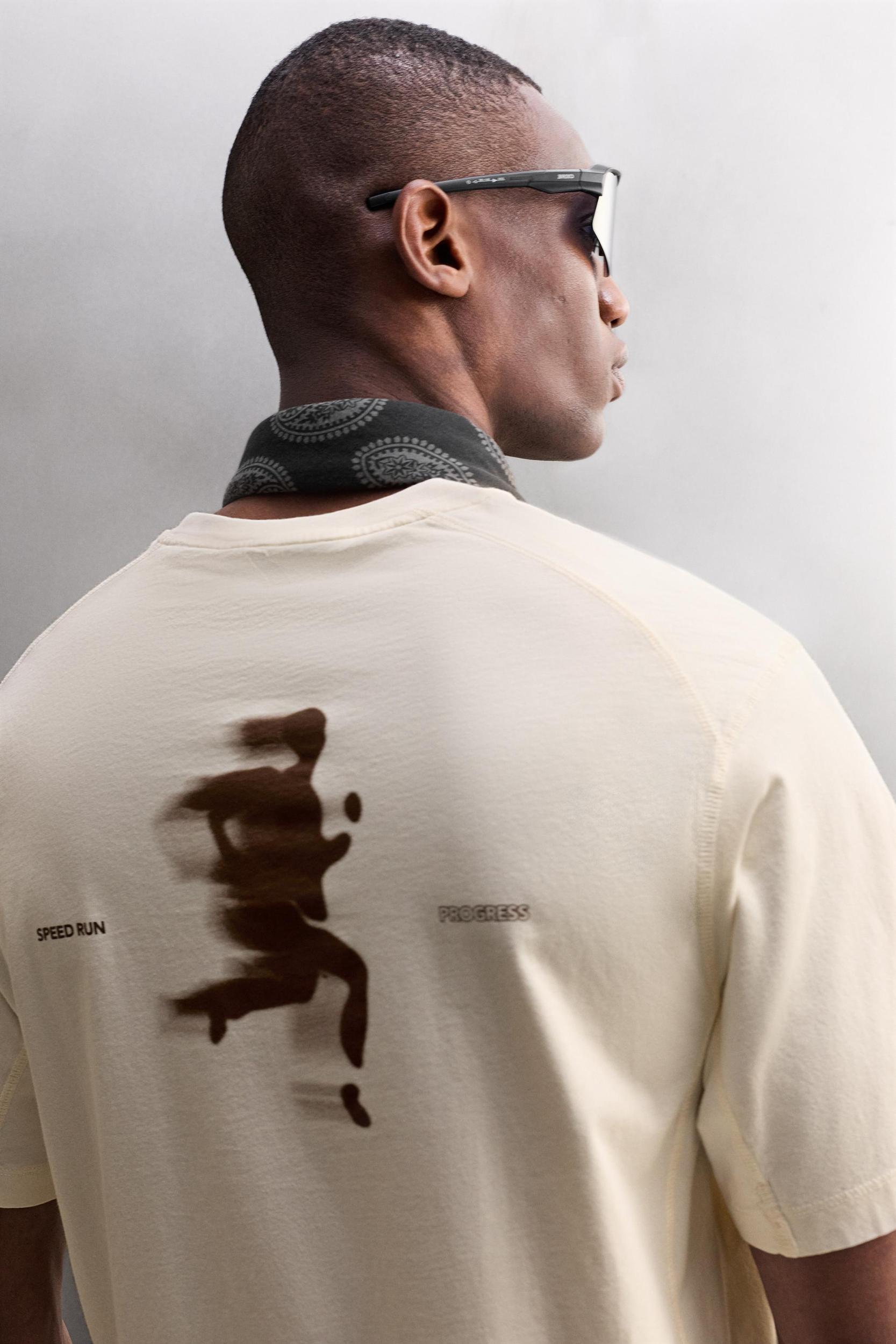 RUNNING PRINT T-SHIRT Product Image