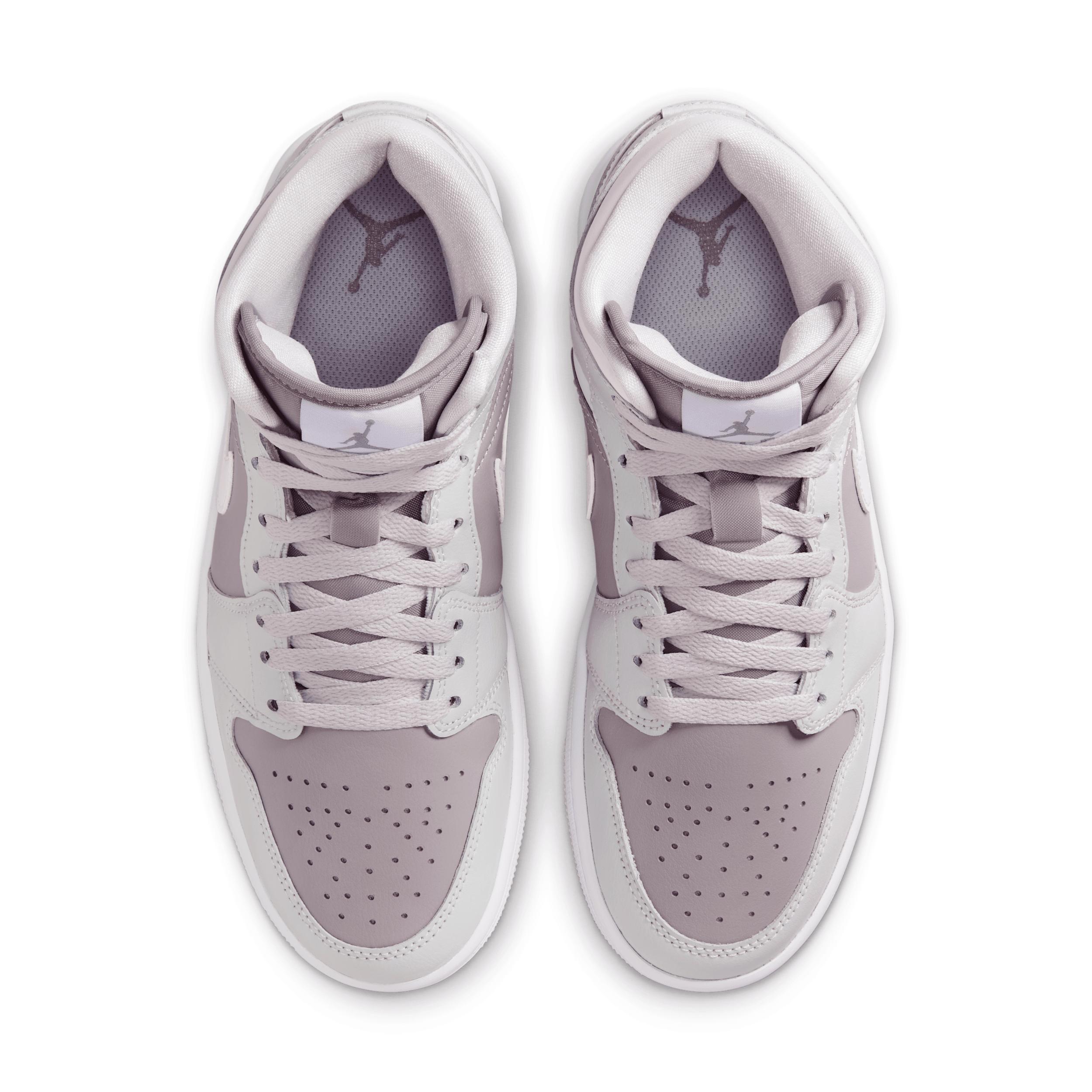 Jordan Womens Air Retro 1 Mid Casual Shoes Product Image