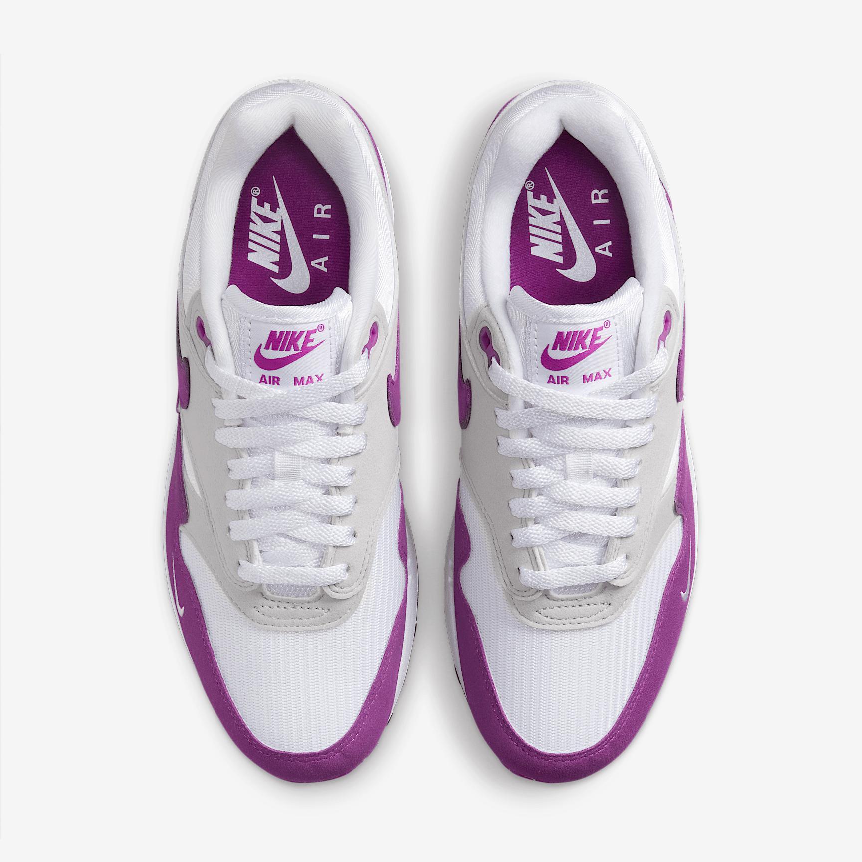 Nike Womens Air Max 1 87 Textile Casual Shoes Product Image