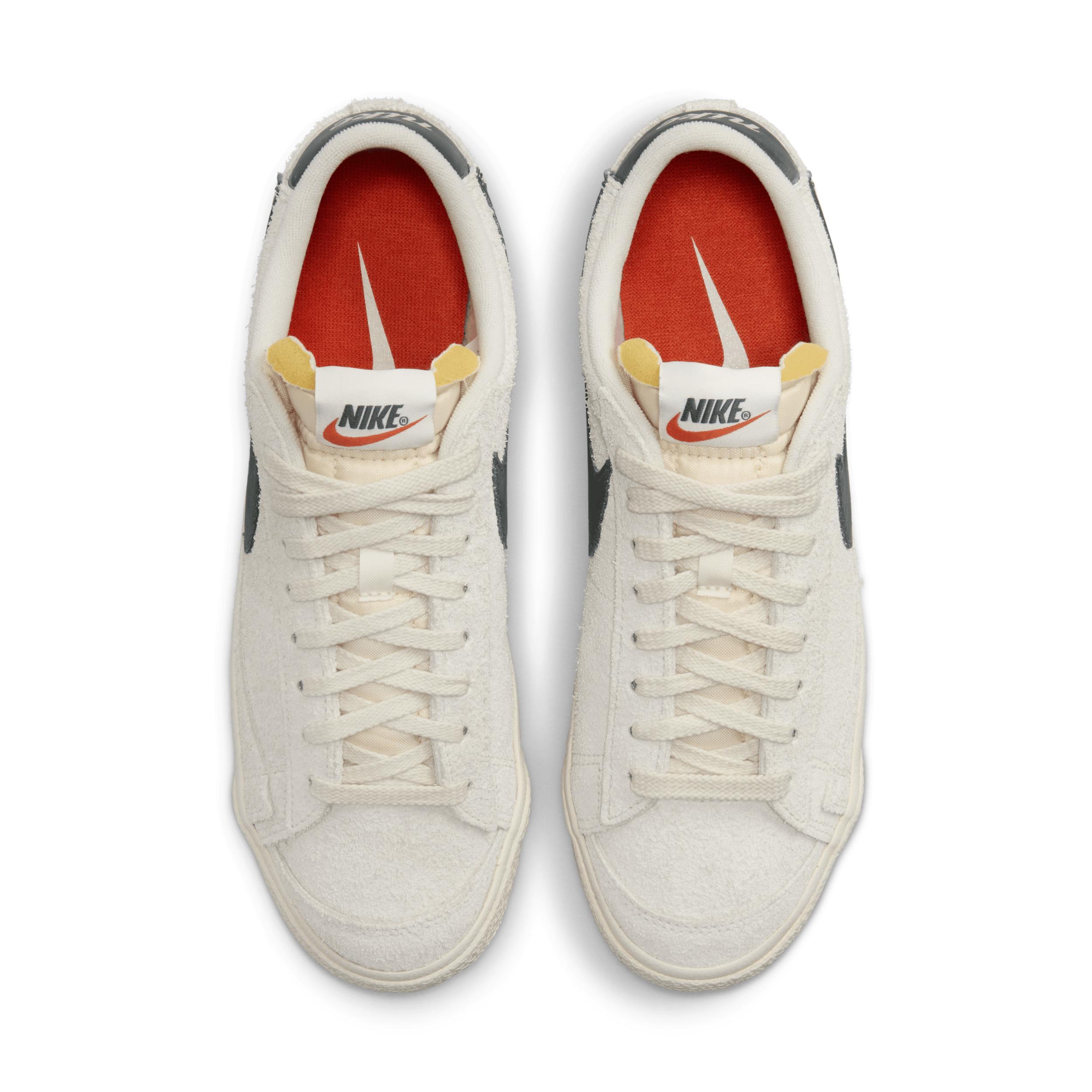 Nike Blazer Low '77 Vintage Women's Shoes Product Image