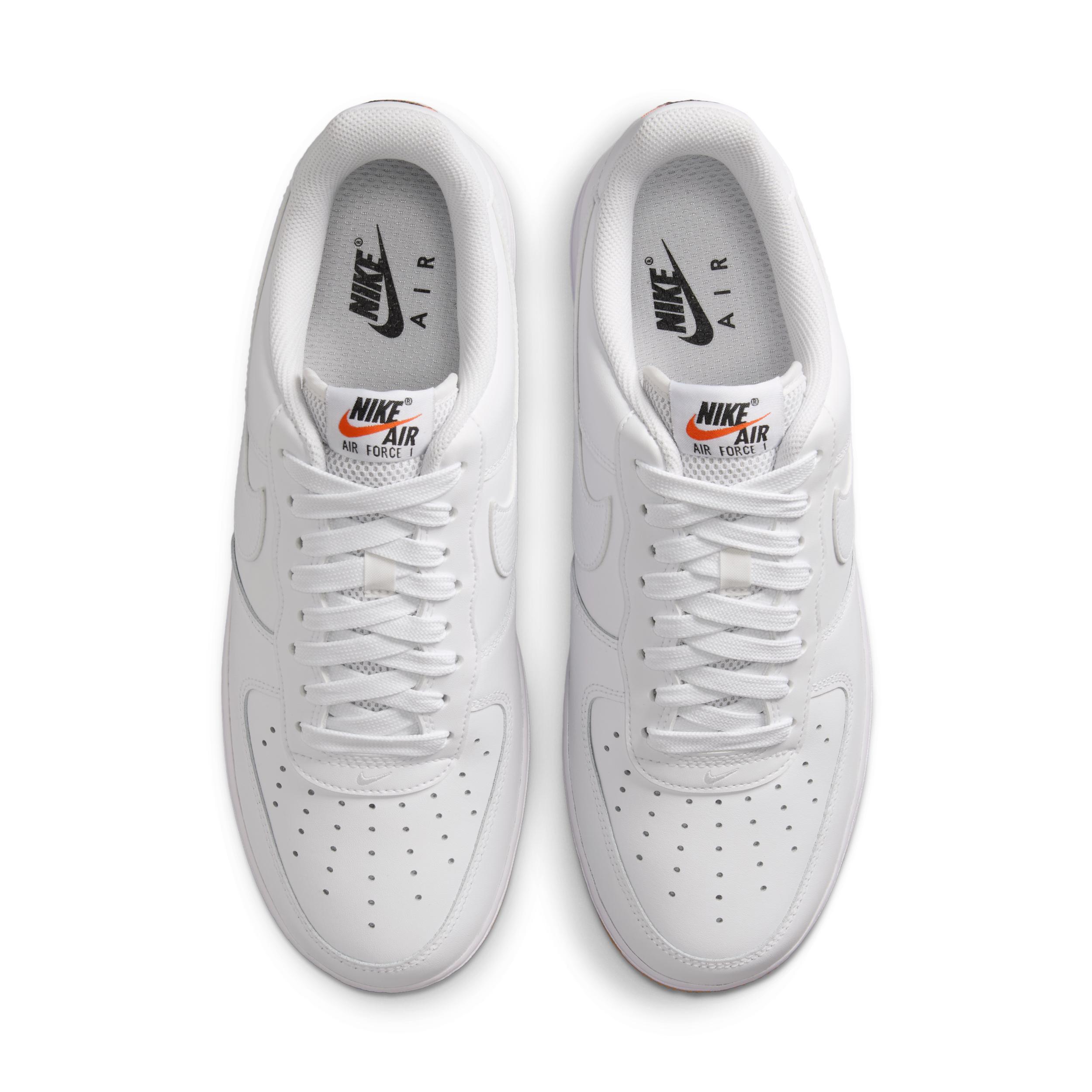 Nike Men's Air Force 1 '07 LV Shoes Product Image