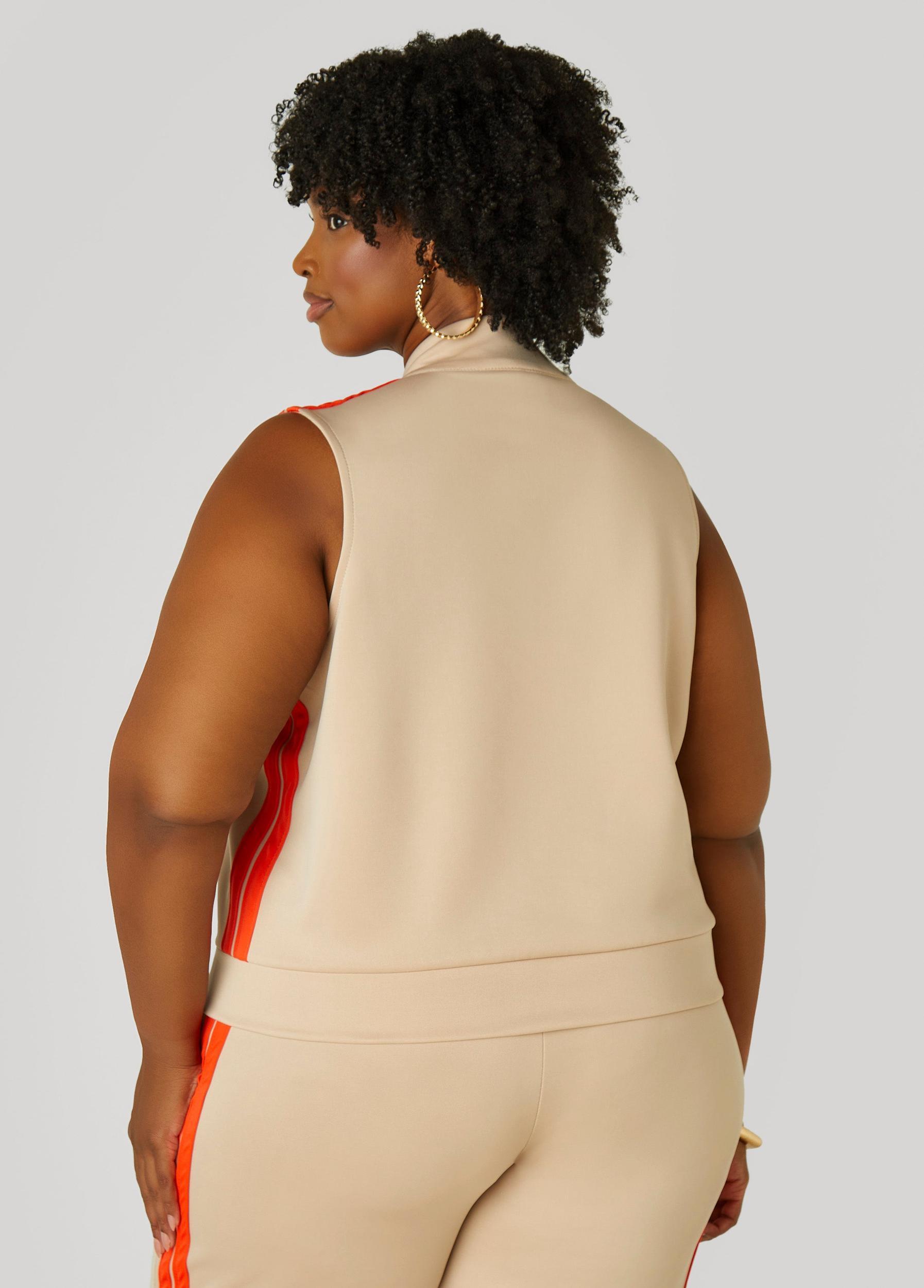 Stripe Trimmed Capris Product Image