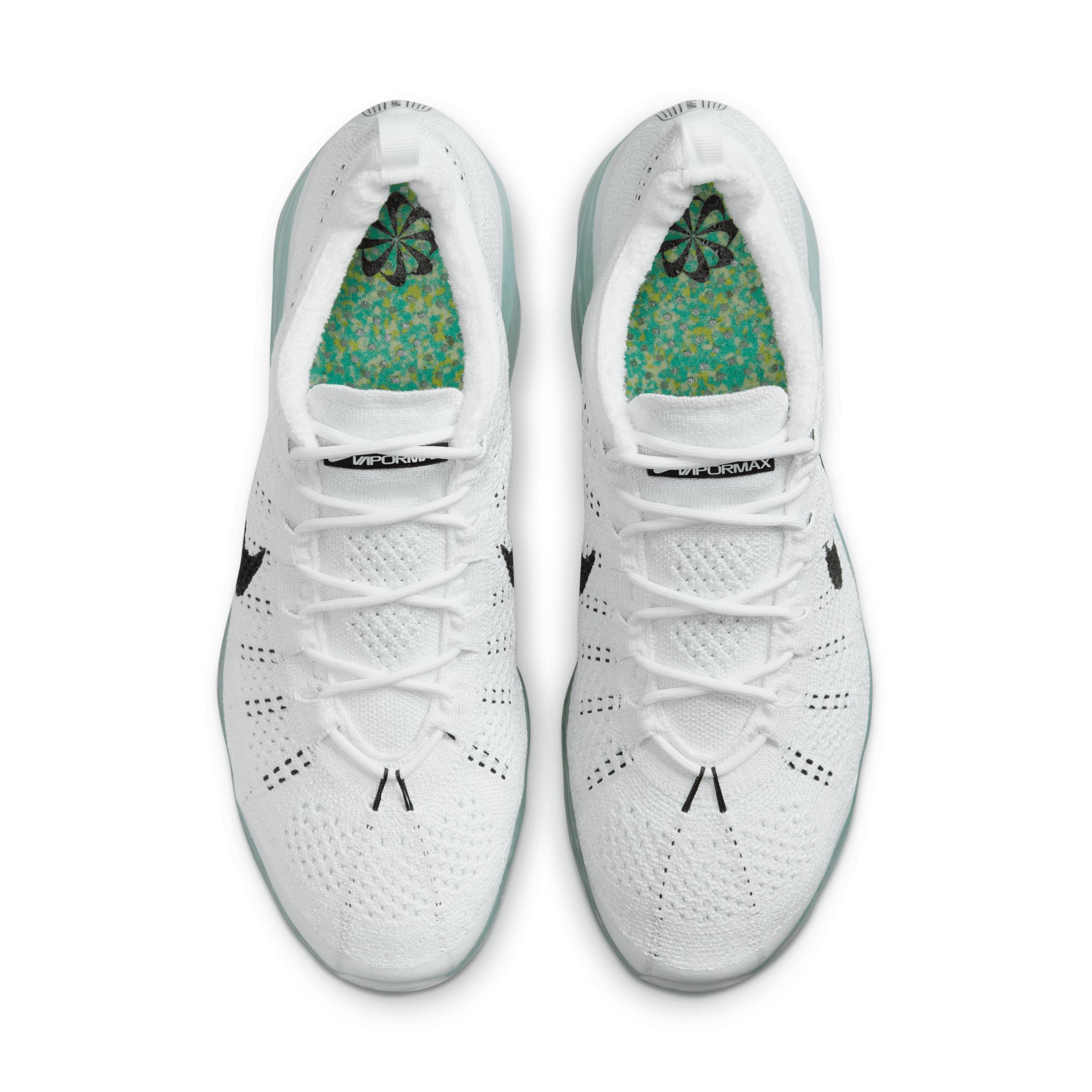 Nike Mens Air VaporMax 2023 Flyknit Running Shoes in White/Pure Platinum Product Image