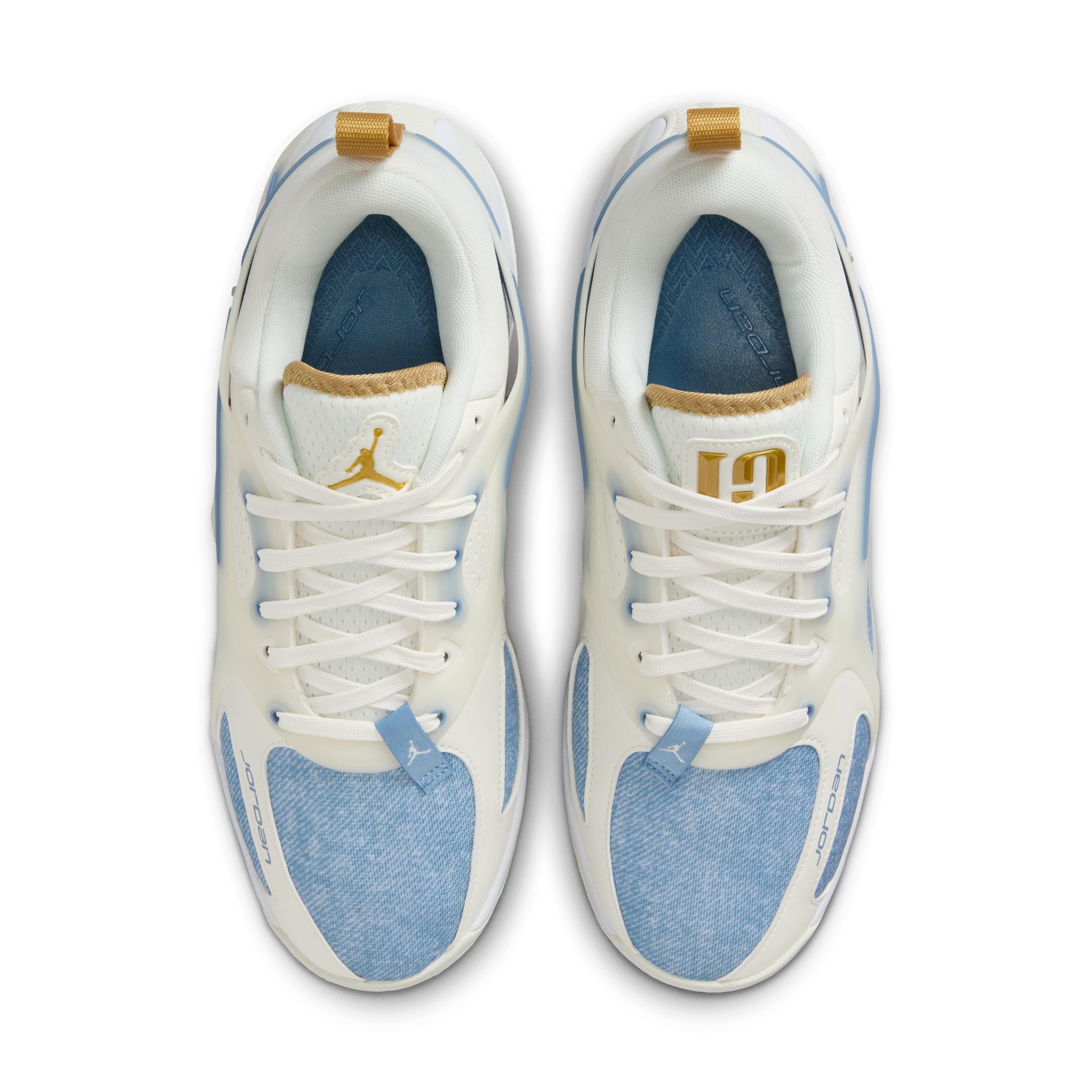Women's Jordan Heir Series "Denim and Gold" Basketball Shoes Product Image