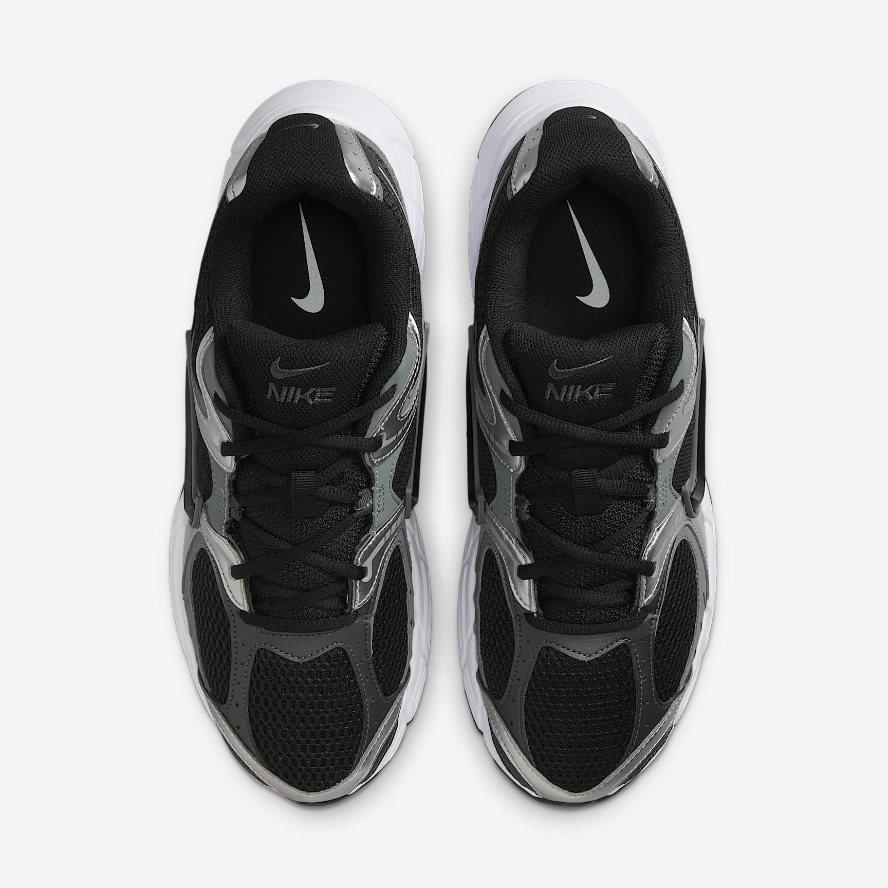 Nike V5 RNR Men's Shoes Product Image