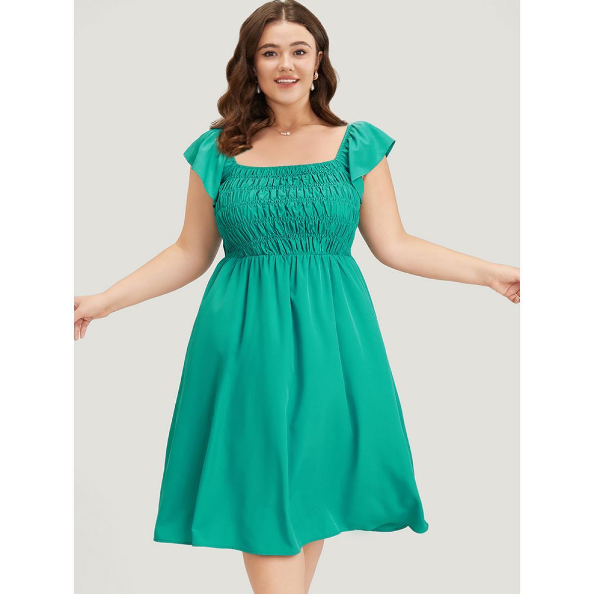 Plus Size Plain Shirred Square Neck Pocket Cap Sleeve Dress Emerald Women Elegant Pocket Square Neck Cap Sleeve Curvy Midi Dress BloomChic 18-20/2X Product Image