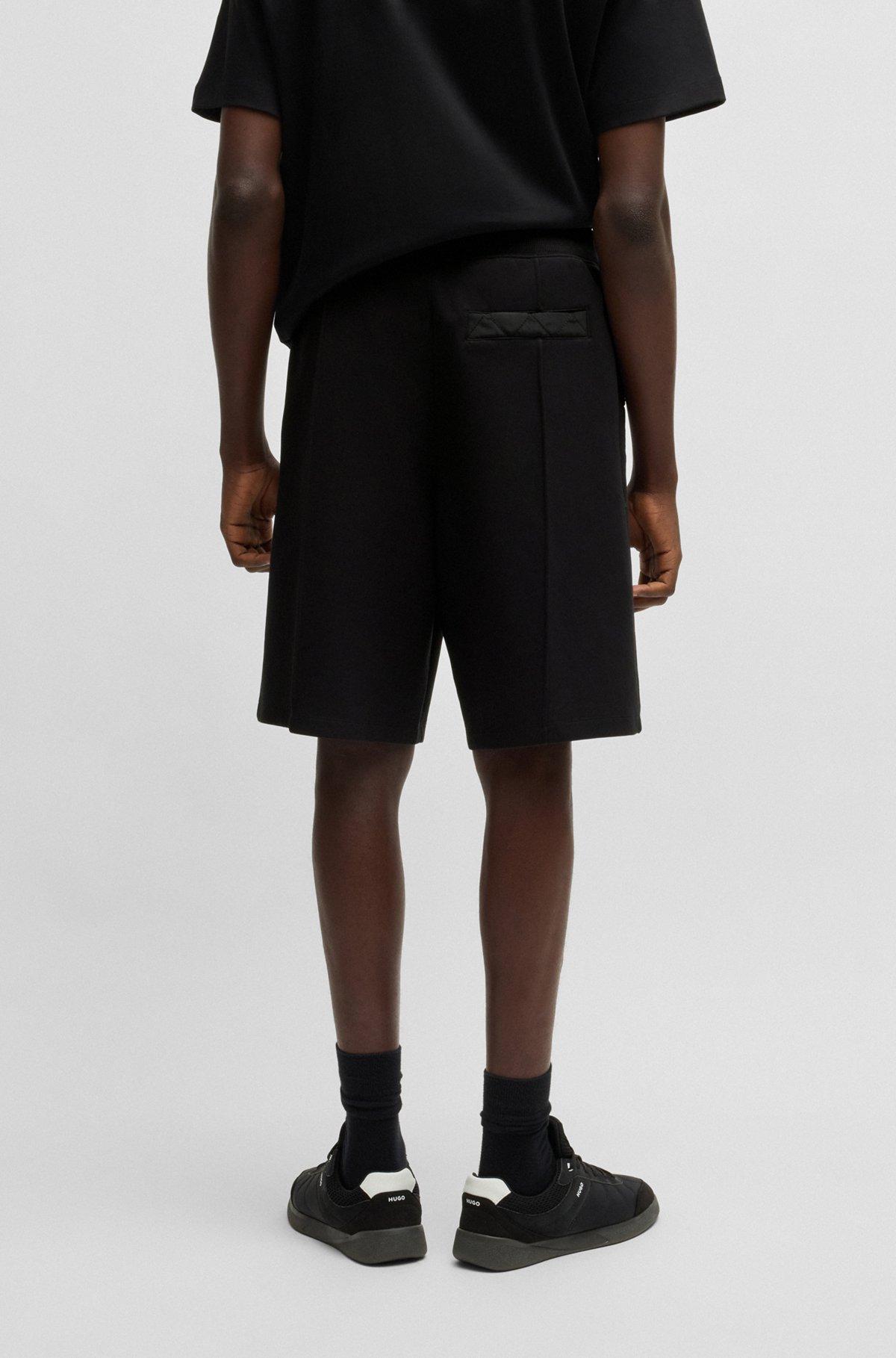 Shorts with zigzag stitching Product Image