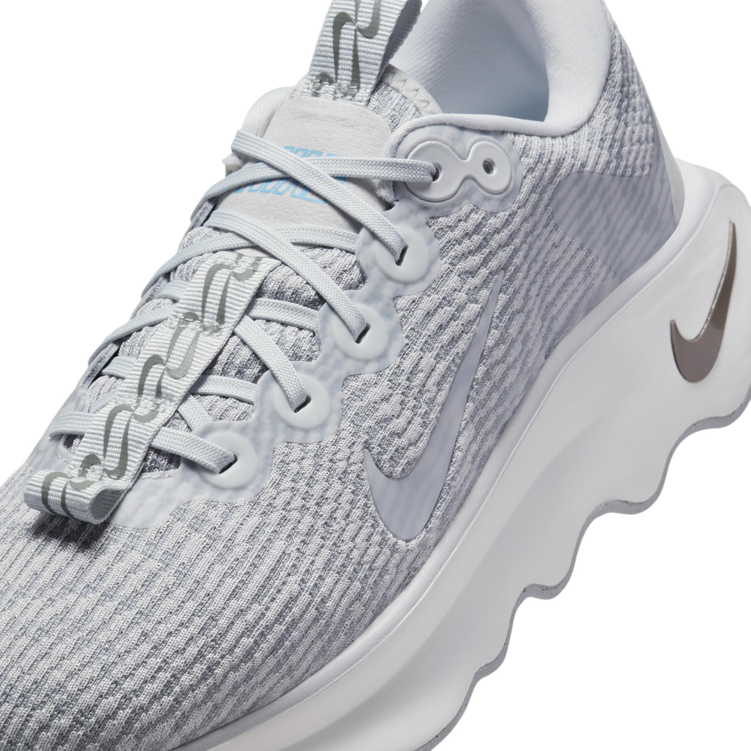 Nike Motiva Women's Walking Shoes Product Image