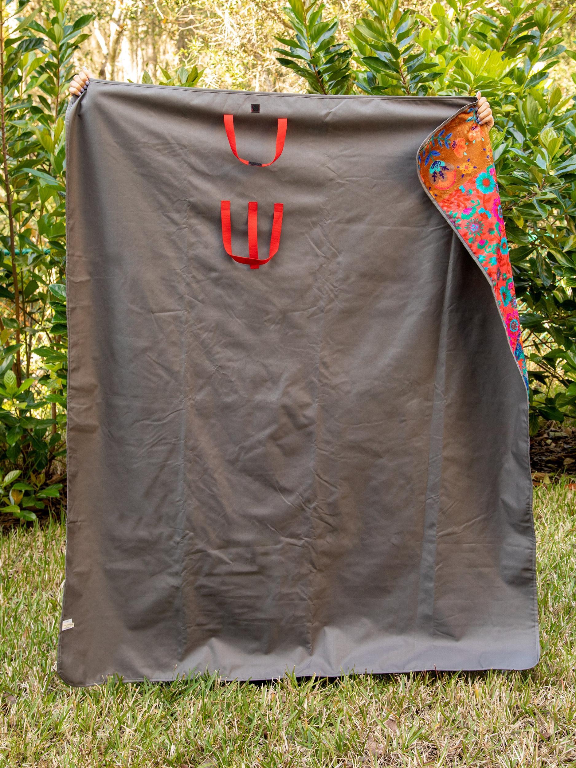 XL Water Resistant Picnic Blanket Product Image