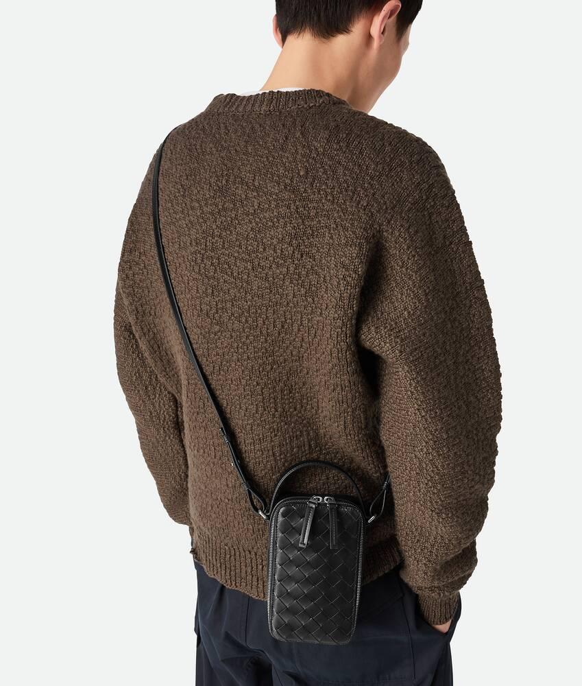 Men's Getaway Phone Pouch in Black Product Image