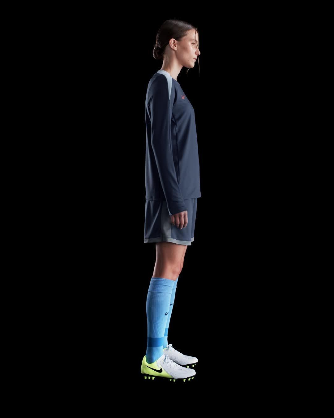 Nike Strike Women's Dri-FIT Crew-Neck Soccer Top Product Image