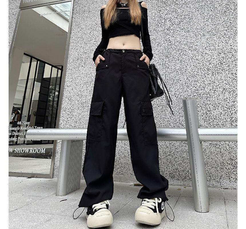 Low Waist Plain Loose Fit Cargo Pants Product Image