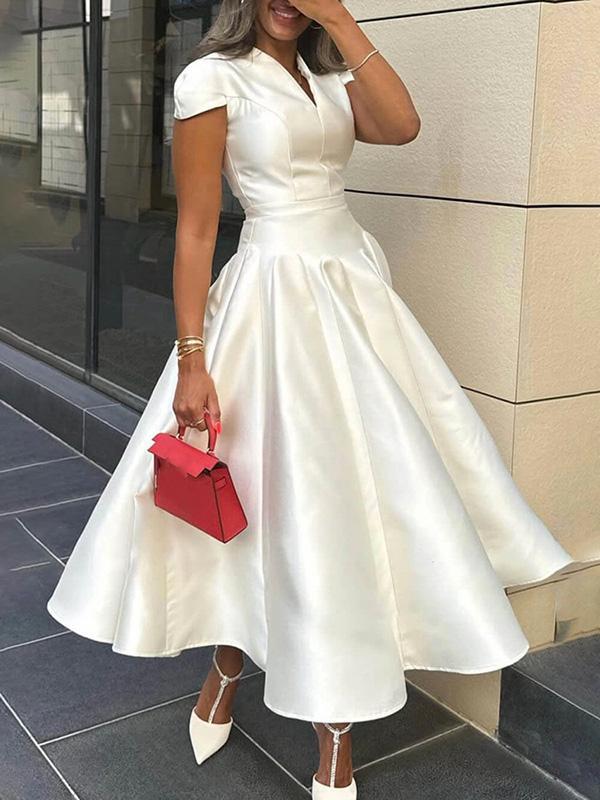 Short Sleeves Solid Color V-Neck Midi Dresses Product Image