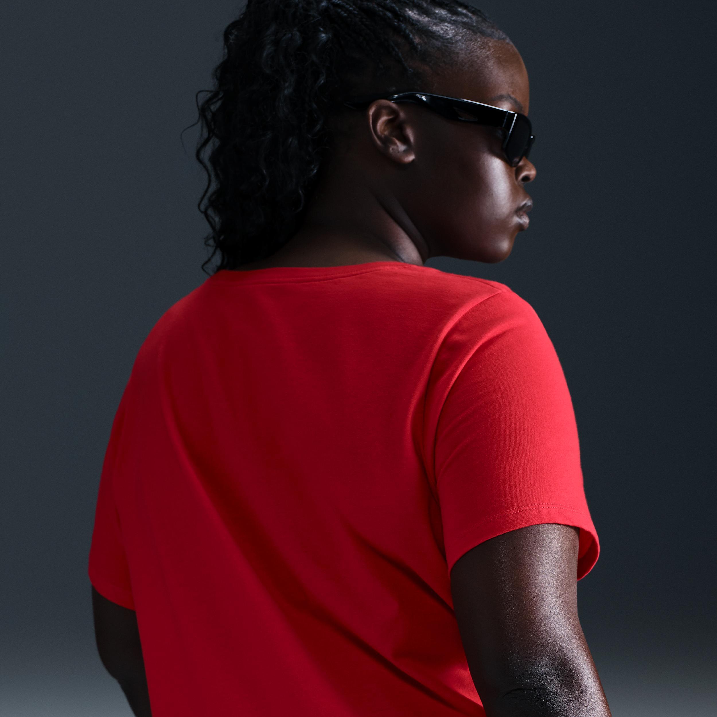 Nike Sportswear Essentials Women's Logo T-Shirt (Plus Size) Product Image