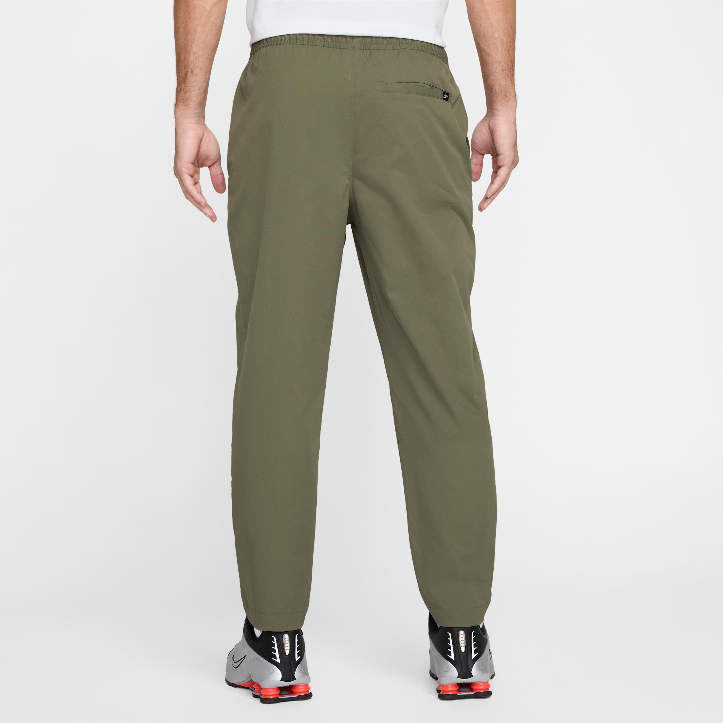 Nike Men's Club Woven Tapered Pants Product Image