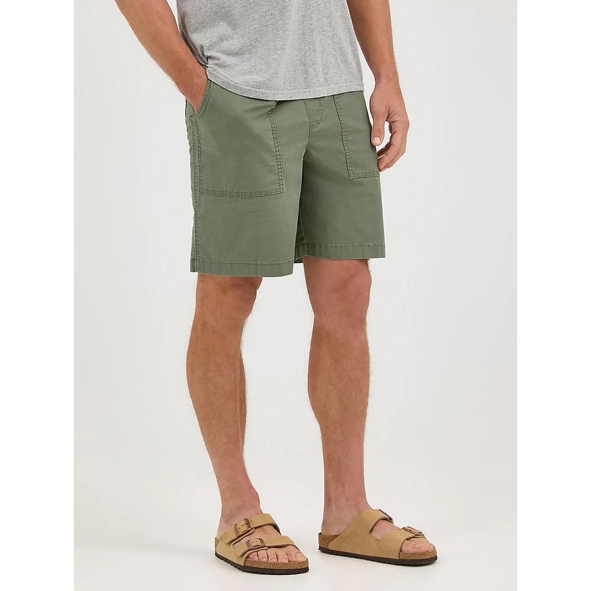 Men's Utility Pull On Short in Ombre Product Image