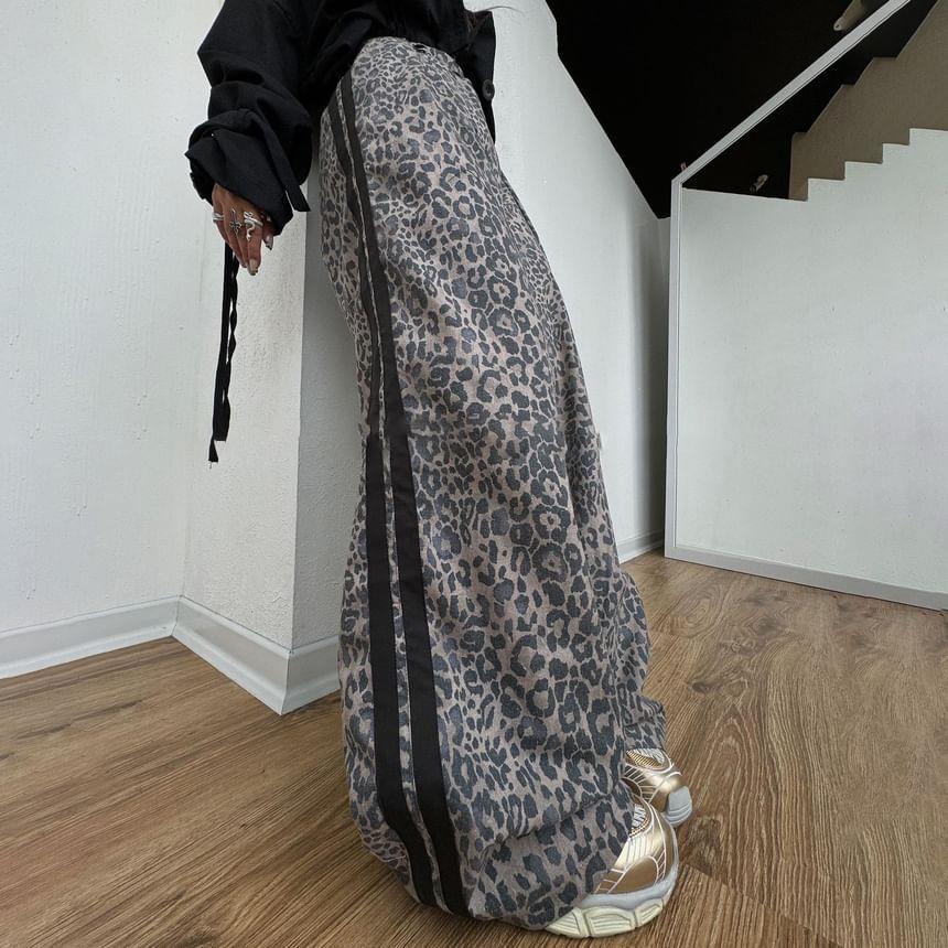 High Waist Leopard Print Striped Loose-Fit Wide-Leg Pants Product Image