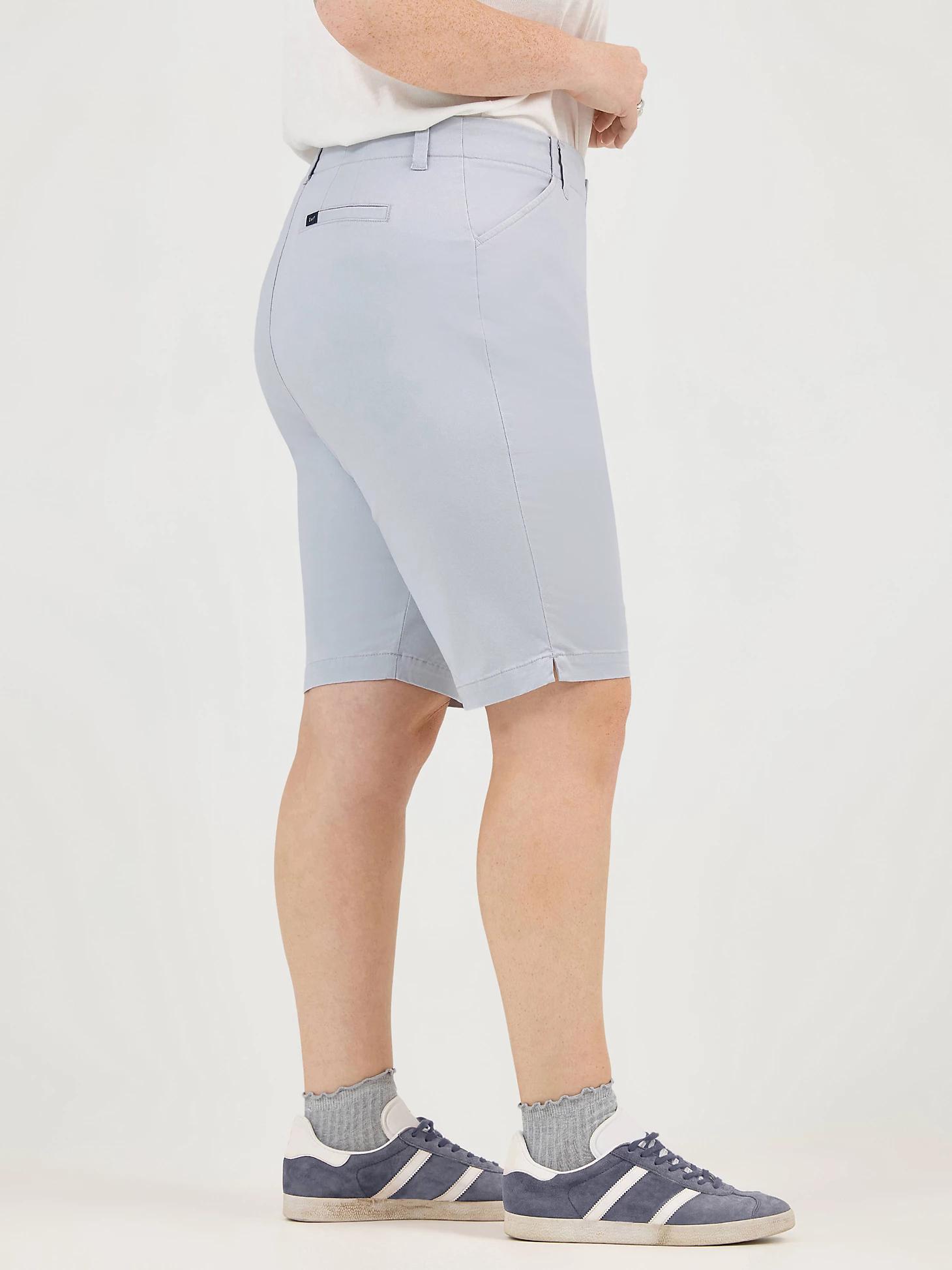 Women’s Regular Fit Chino Bermuda Shorts (Plus) | Lee® Product Image