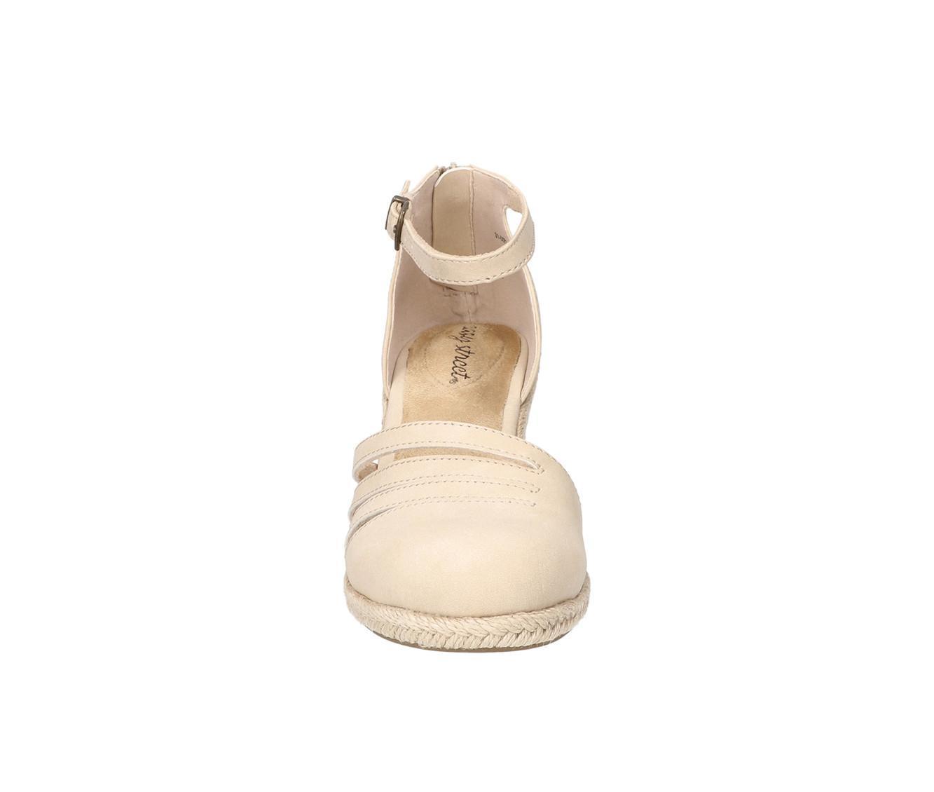 Women's Easy Street Daytona Wedges Product Image