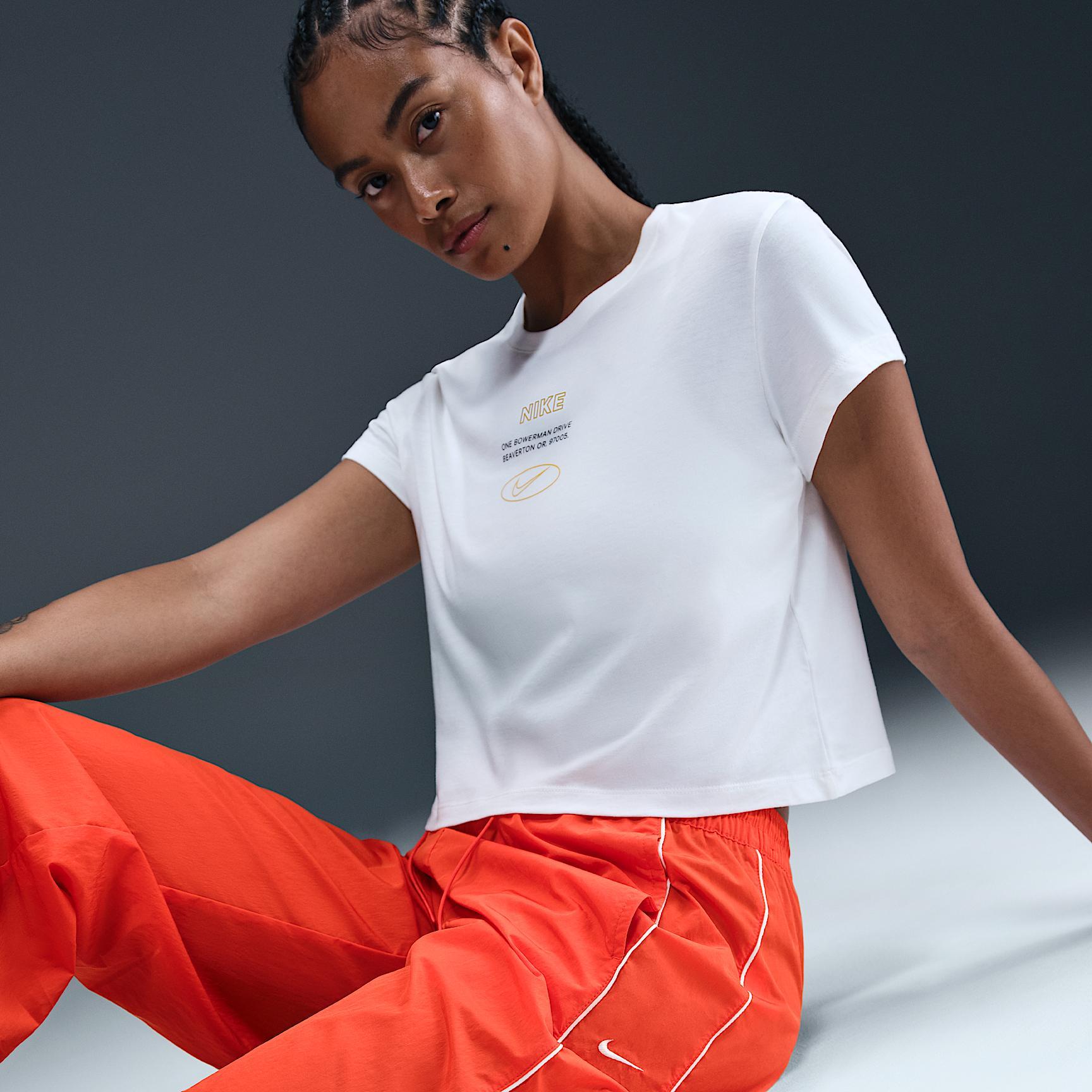 Nike Windrunner Women's High-Waisted Woven Open-Hem Pants Product Image