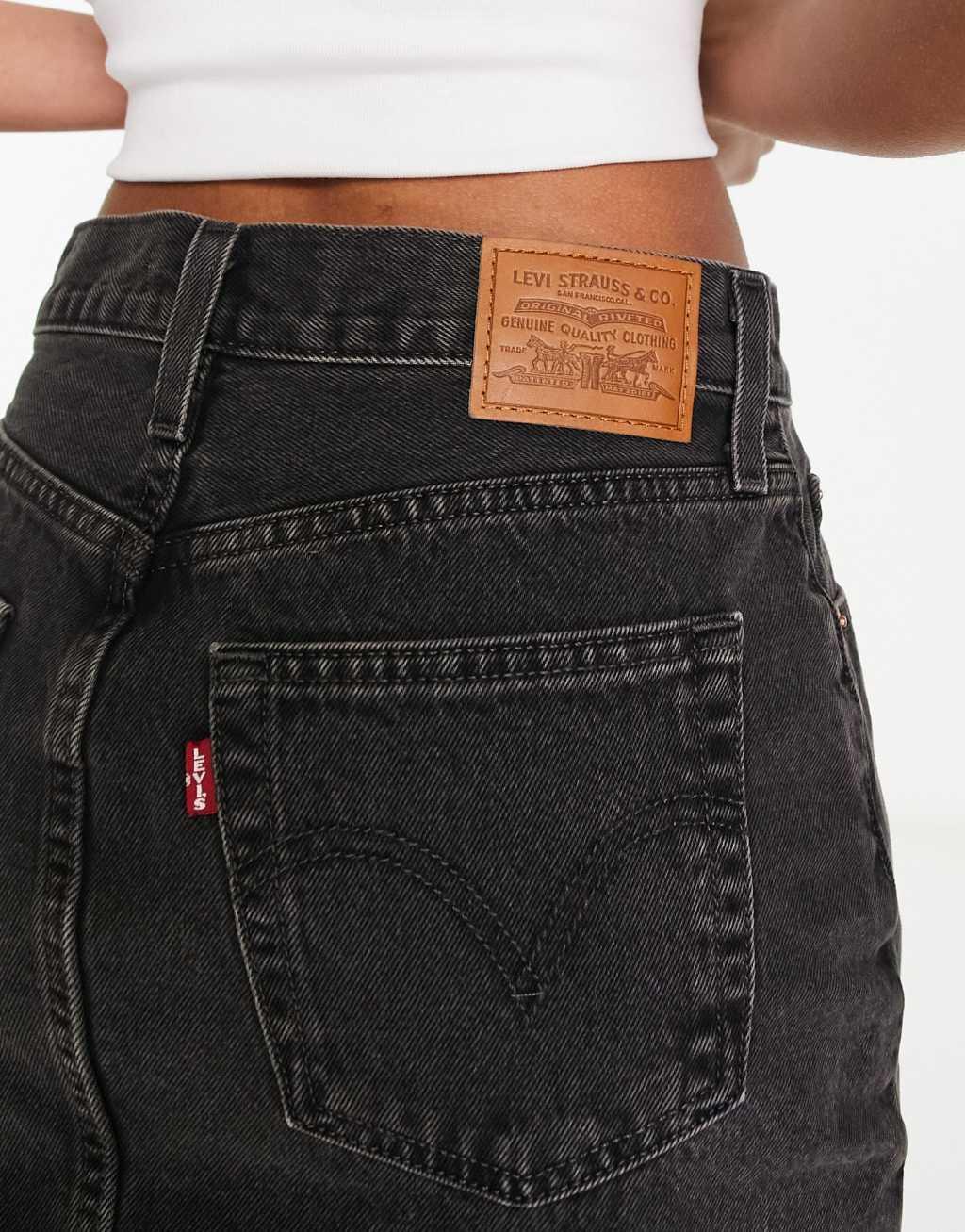 Levi's icon skirt with distressed hem in black Product Image