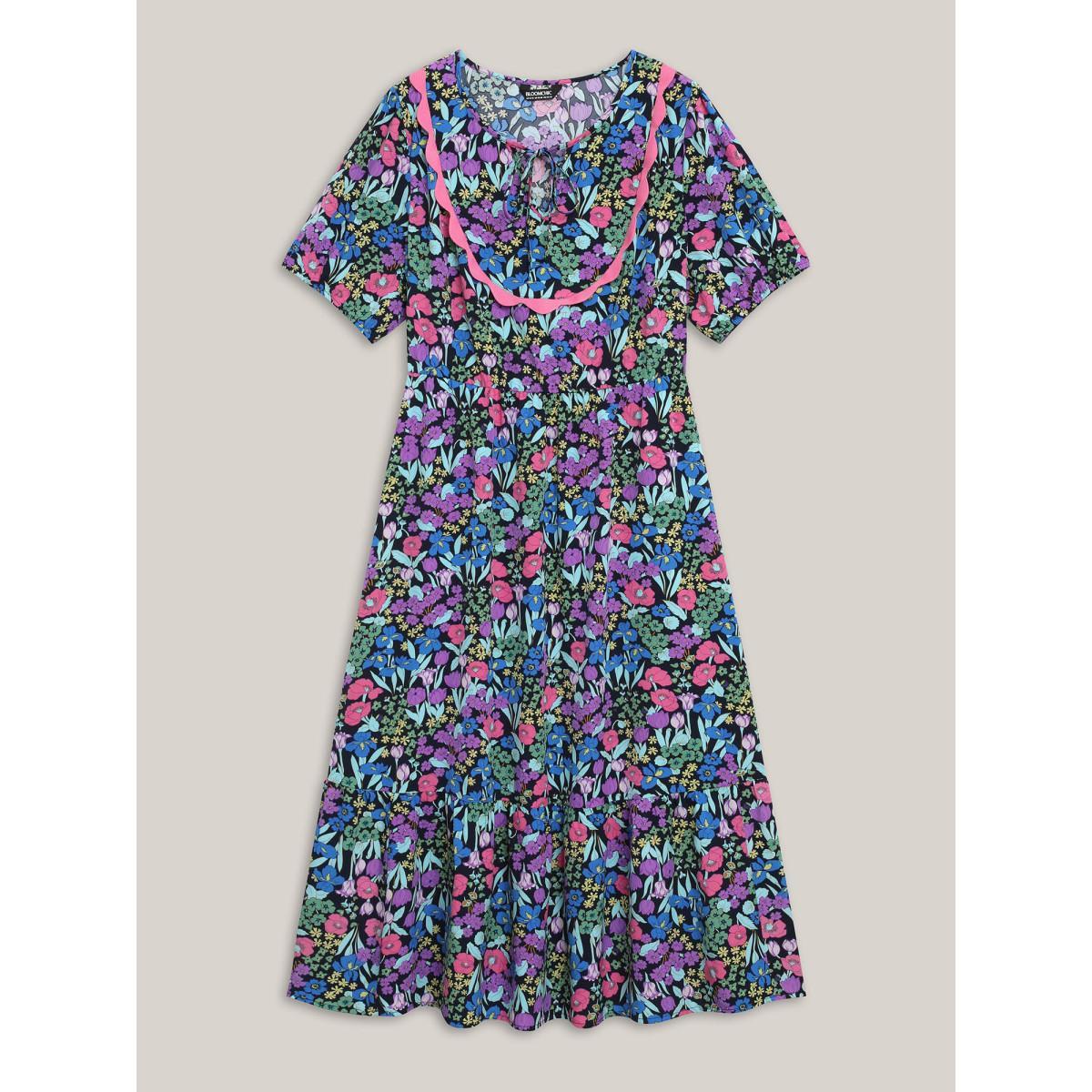 Plus Size Floral Contrast Webbing Neck Tie Midi Dress BlackFlower Women Elegant Woven ribbon&lace trim Flat collar with V-notch Short sleeve Curvy BloomChic 28/5X Product Image