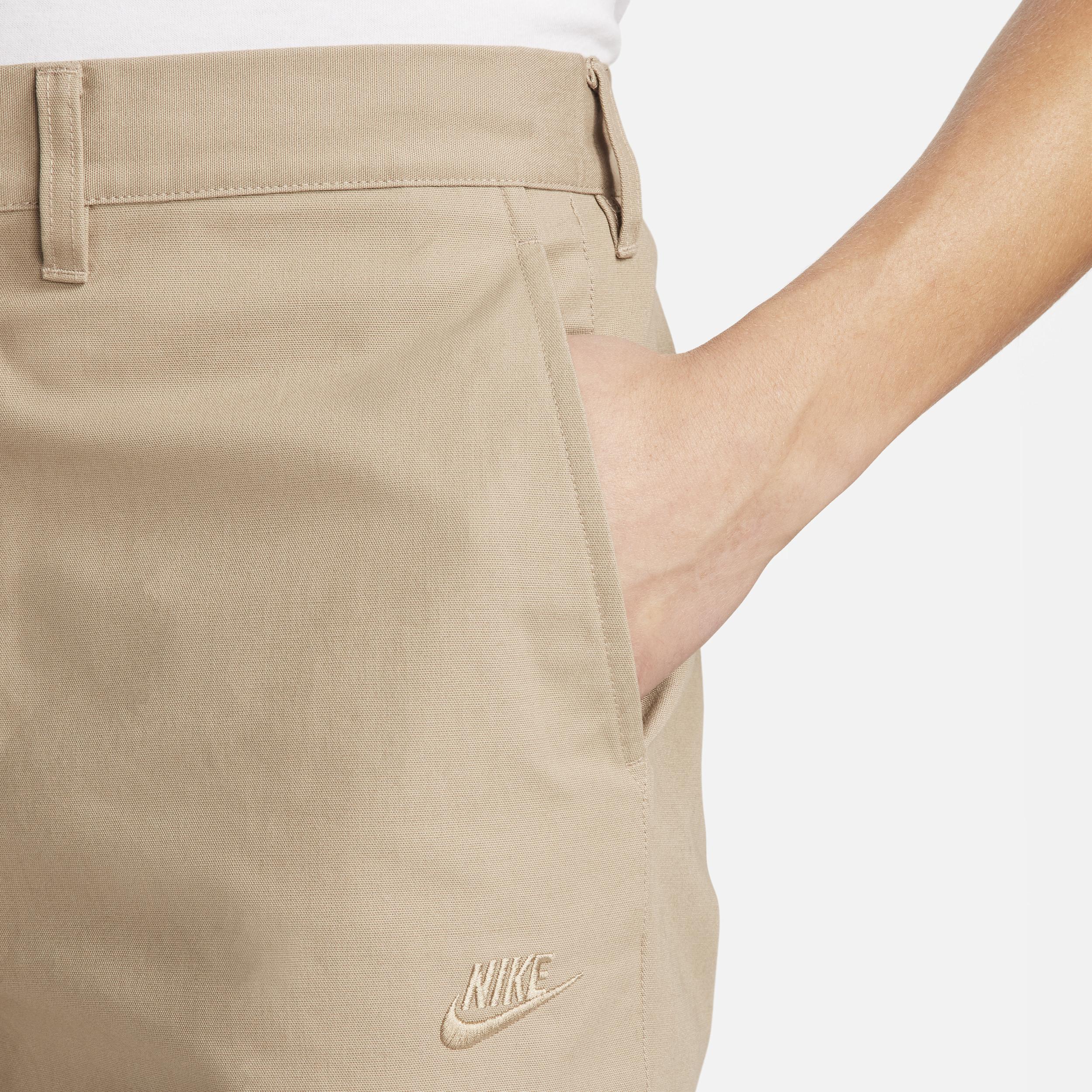 Nike Club Men's Chino Pants Product Image