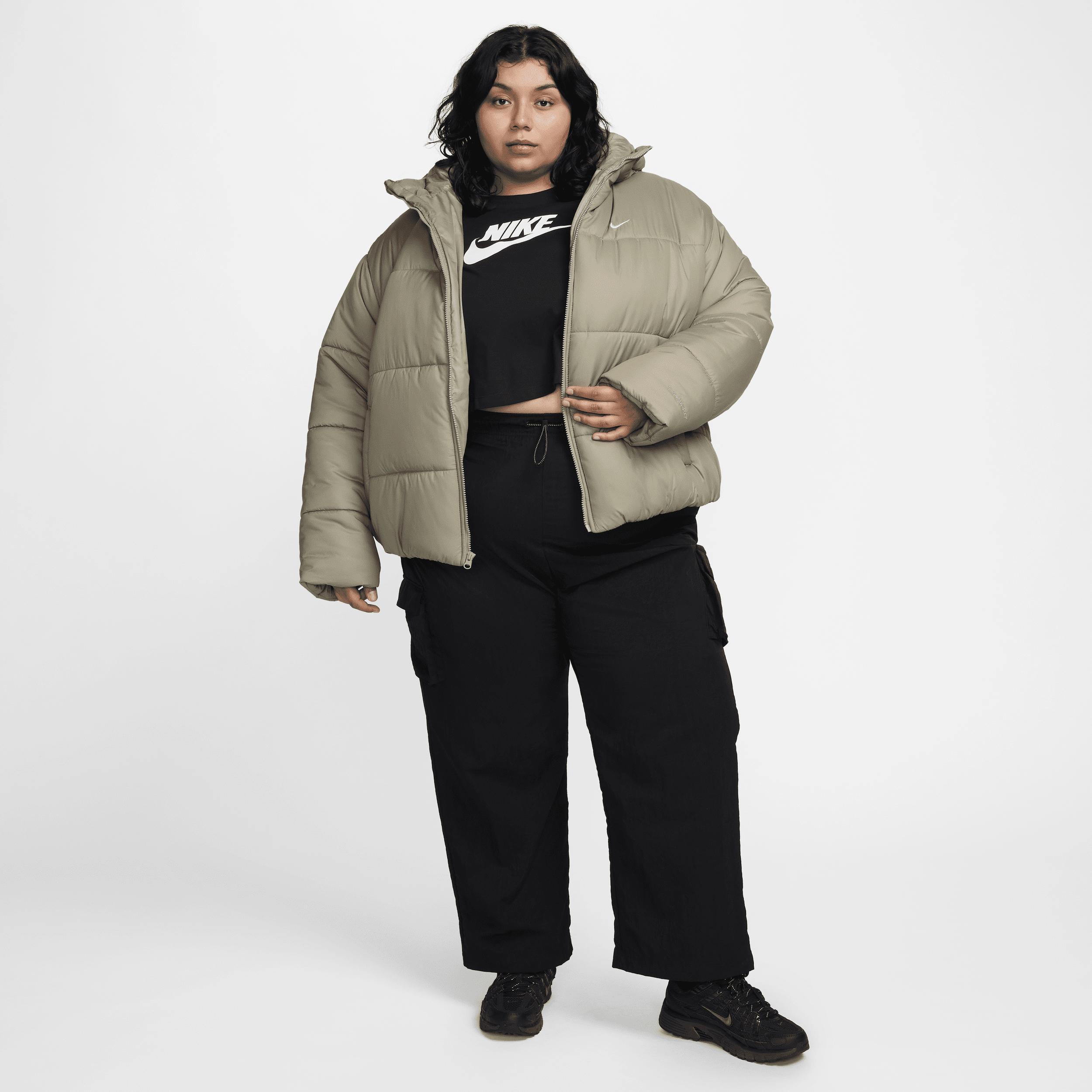 Nike Sportswear Essential Women's Cropped Logo T-Shirt (Plus Size) Product Image