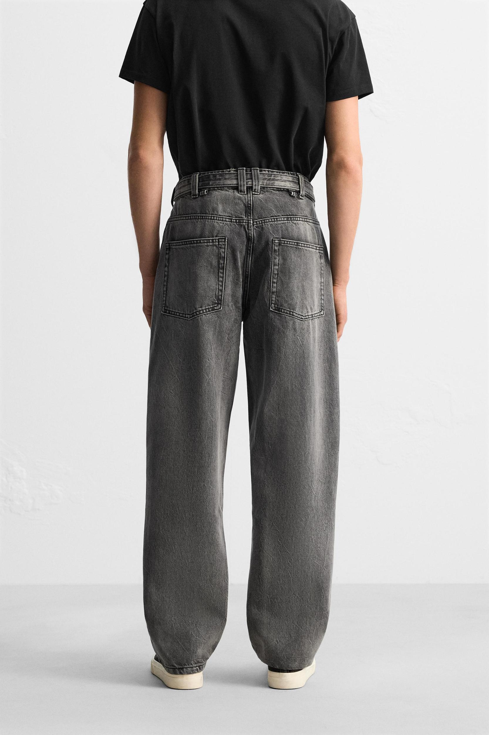 BELTED RELAXED FIT JEANS Product Image