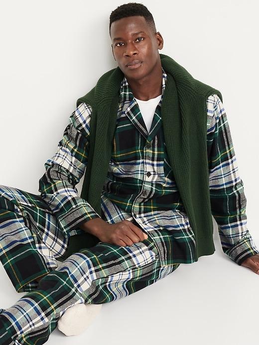 Printed Flannel Pajama Set for Men Product Image