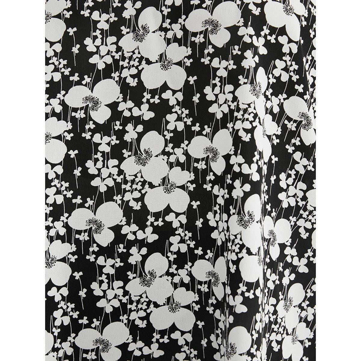 Plus Size BlackFlower Ditsy Floral Tiered Sleeve Round Neck Ruffle Blouse Women Elegant Short sleeve Round Neck Dailywear Blouses BloomChic 12/L Product Image