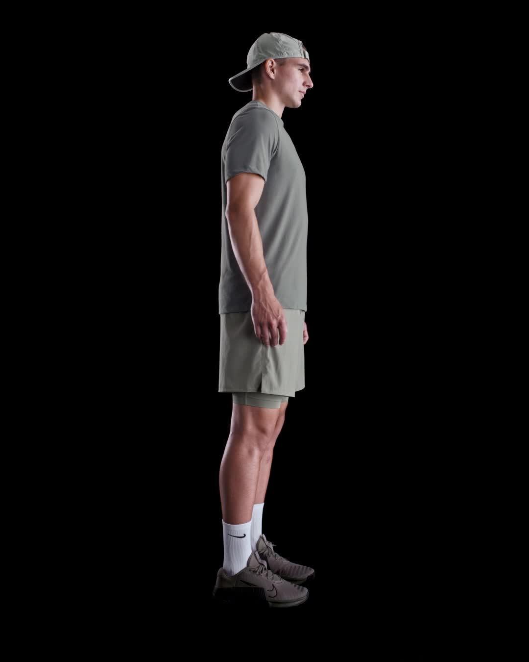 Nike Men's Dri-FIT Fitness T-Shirt Product Image