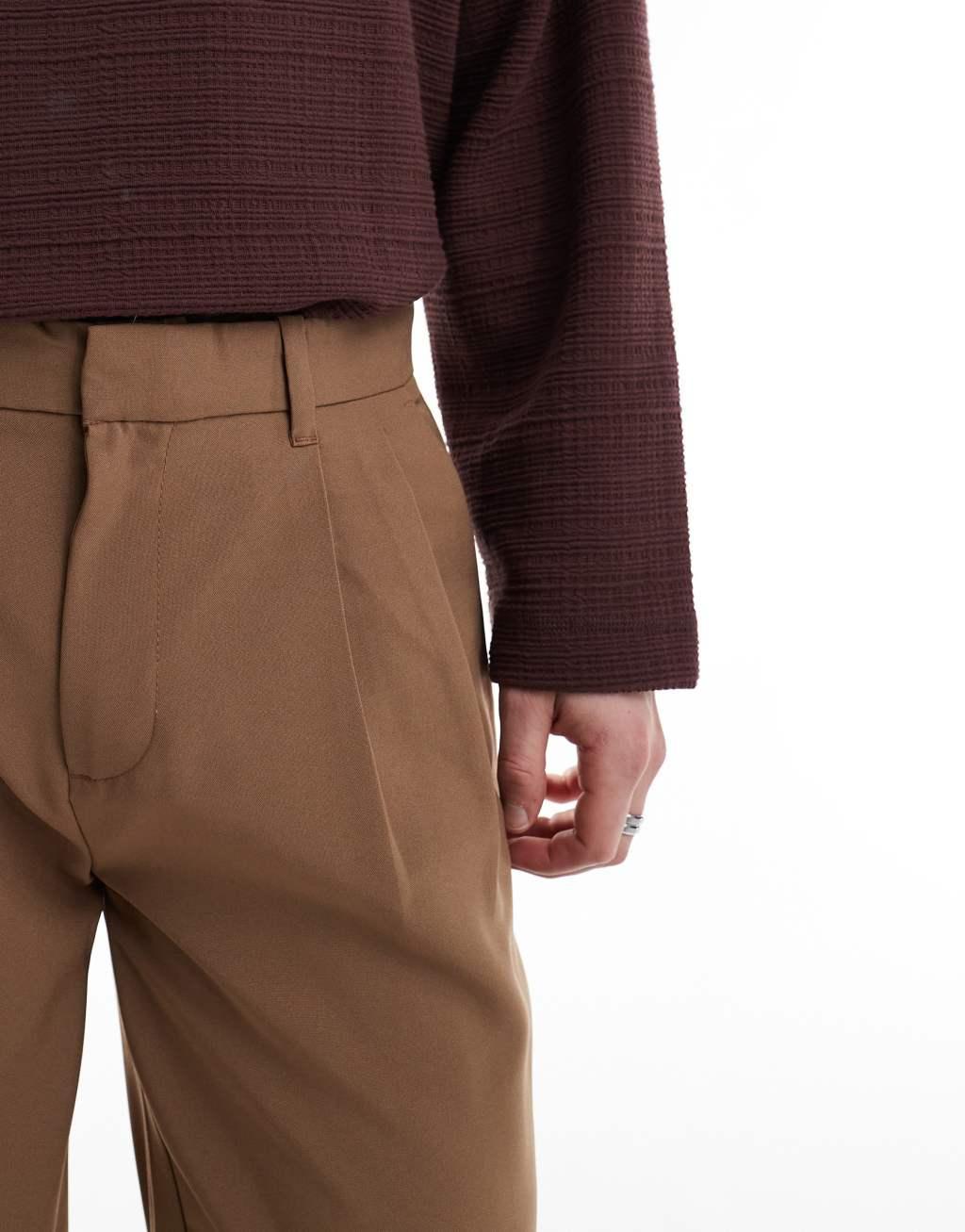 Jack & Jones wide leg pleat front pants in brown Product Image