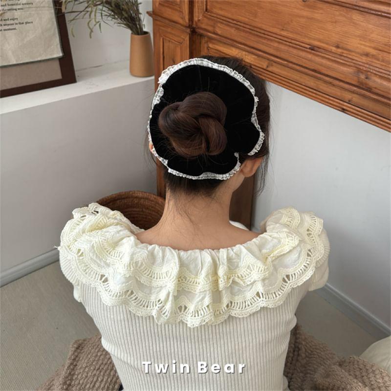 Frill Velvet Scrunchie Product Image