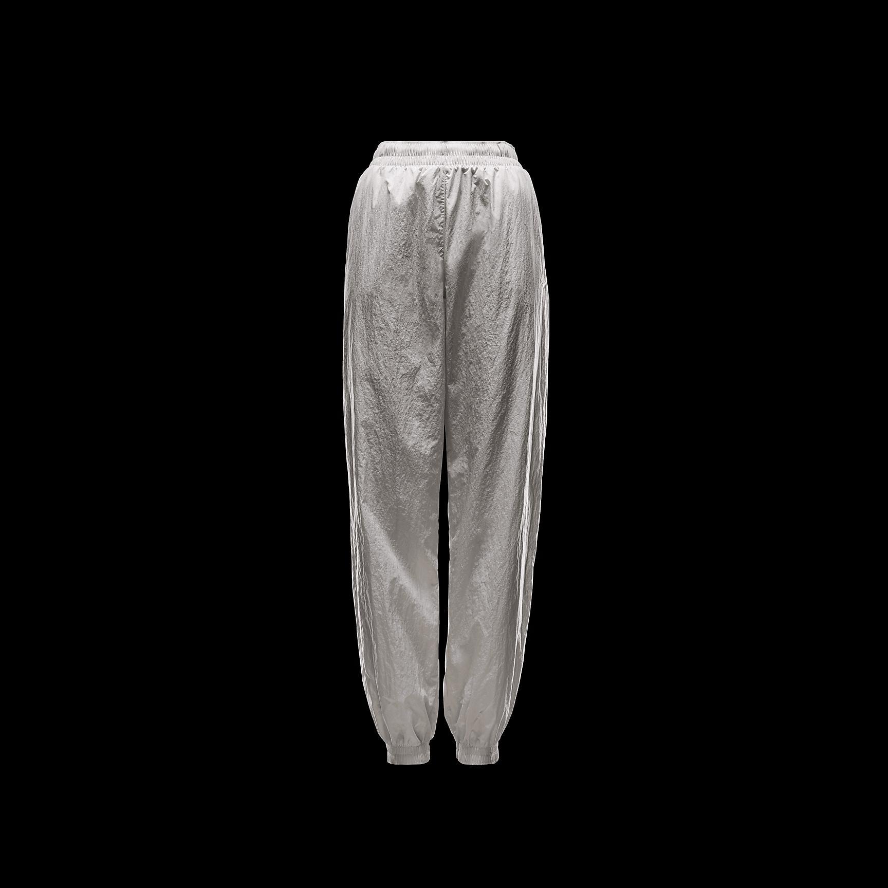 Women's Nike Sportswear Essential Mid-Rise Oversized Woven Jogger Pants Product Image