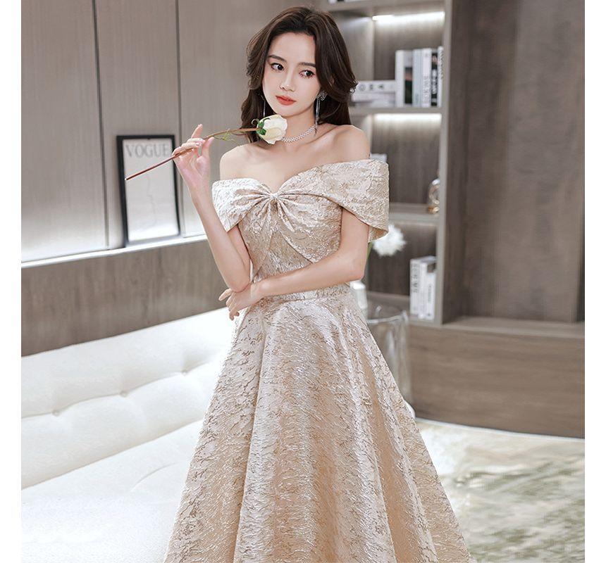 Short-Sleeve Off Shoulder Jacquard Midi A-Line Cocktail Dress Product Image