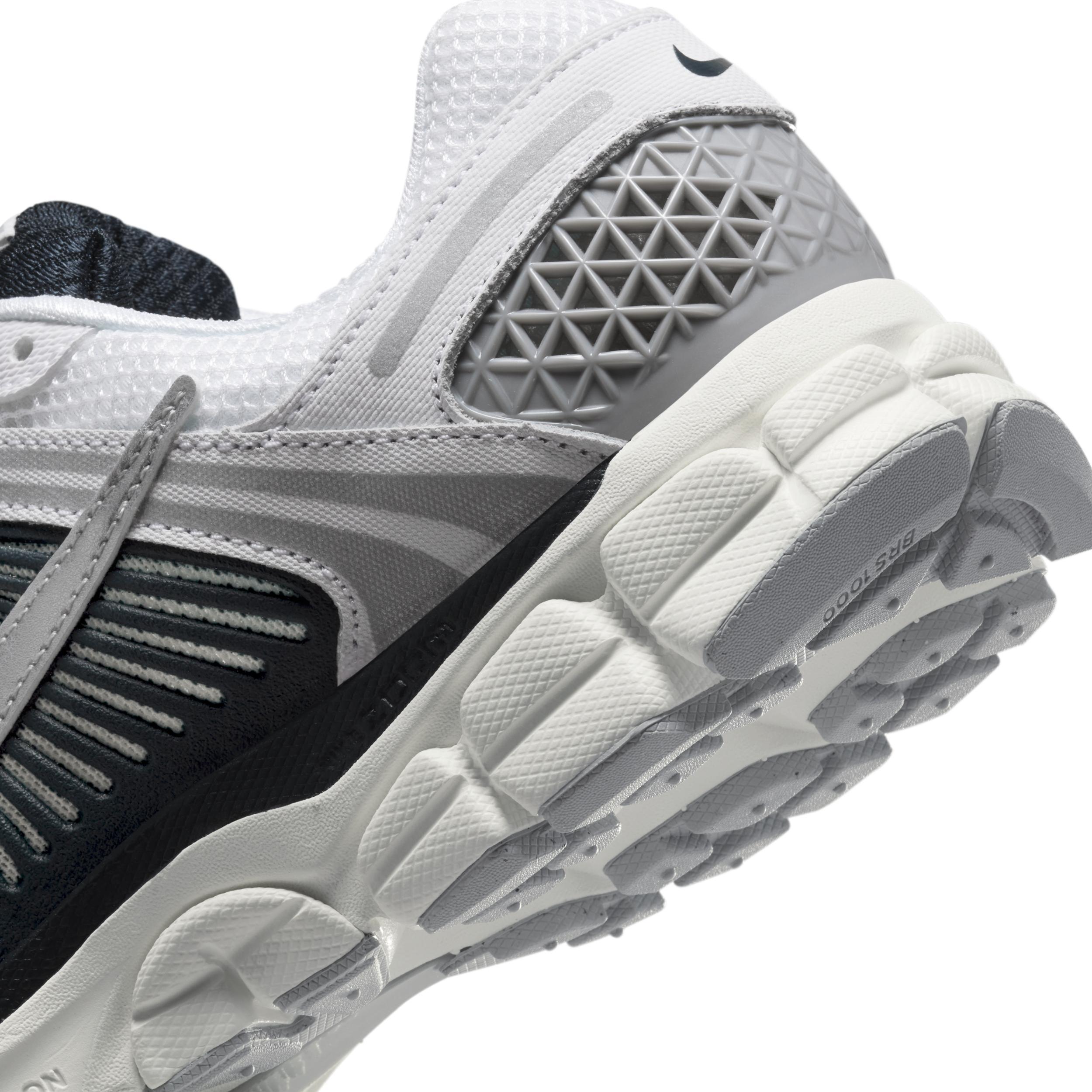 Nike Women's Zoom Vomero 5 Shoes Product Image