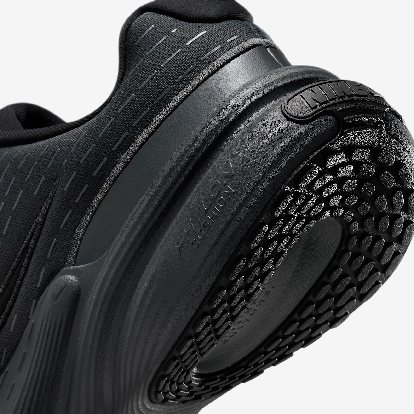 Nike Men's Uplift SC Shoes Product Image