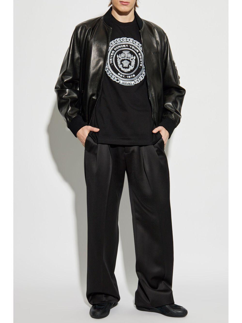 Chain Crest T-shirt Product Image