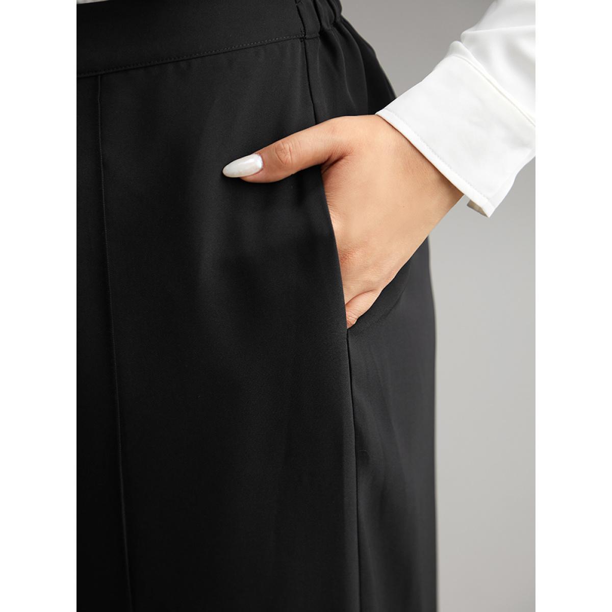 Plus Size Metal Detail Pleated Wide Leg Pants Women Black Office Wide Leg High Rise Work Pants BloomChic 26/4X Product Image