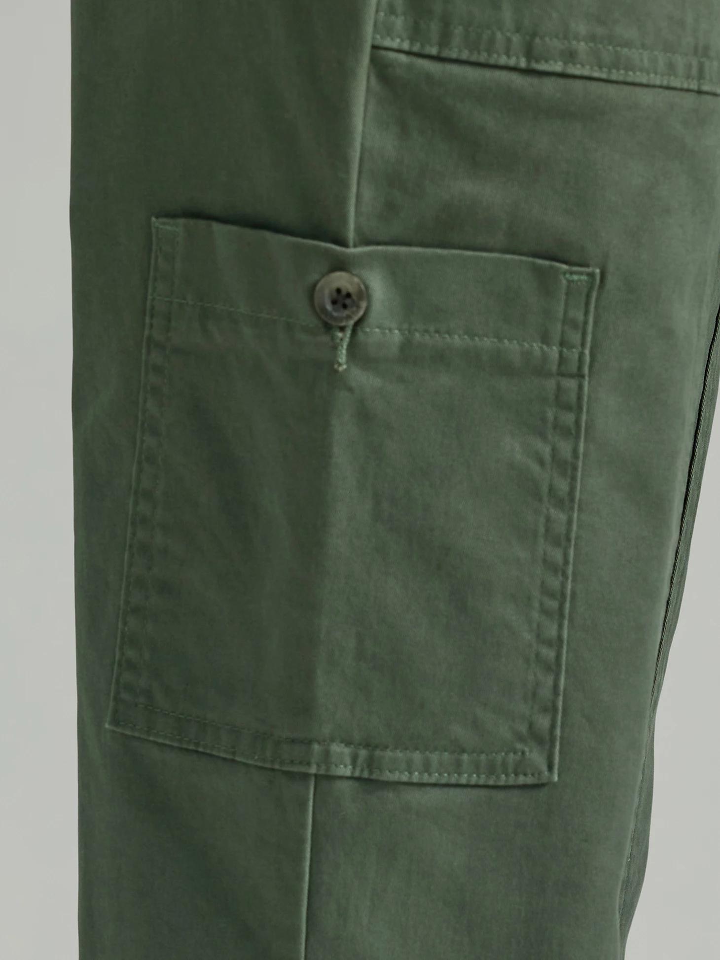 Women's Ultra Lux Comfort with Flex-to-Go Loose Utility Pant (Petite) | Women's Pants | Lee® Product Image