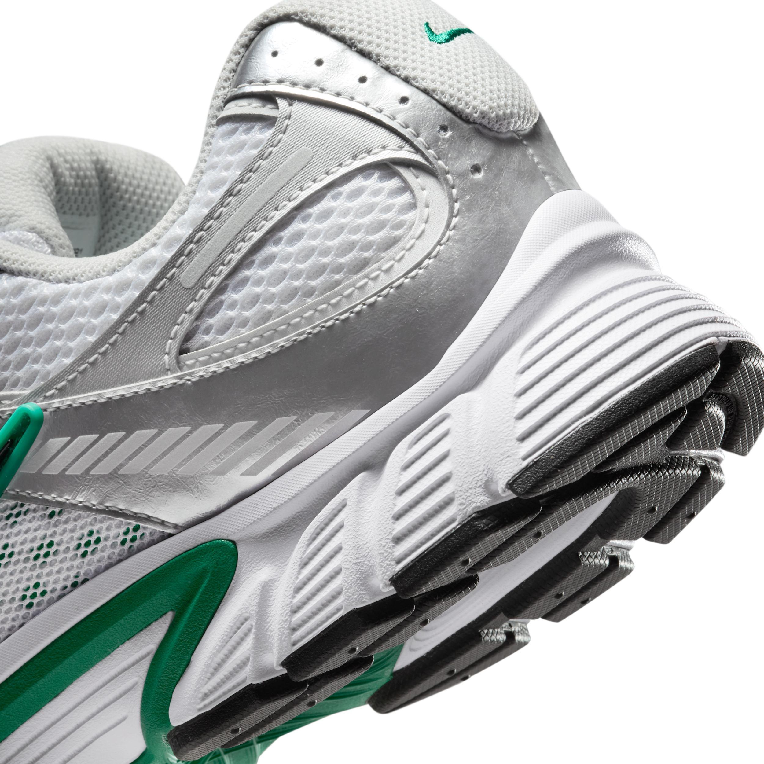 Nike Men's V5 RNR Shoes Product Image