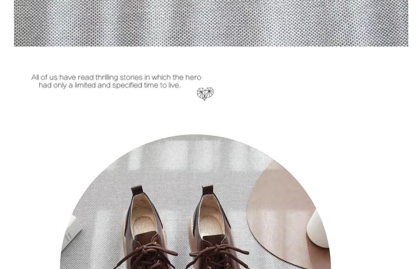 Faux Leather Plain Lace-Up Oxfords Product Image