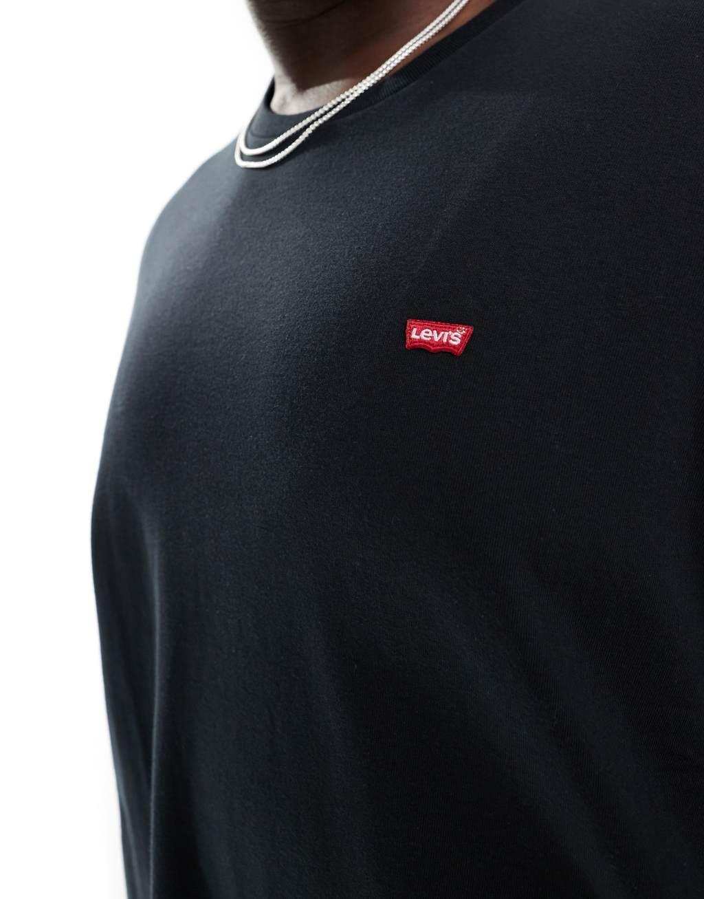 Levi's Big & Tall original small batwing logo t-shirt in black Product Image