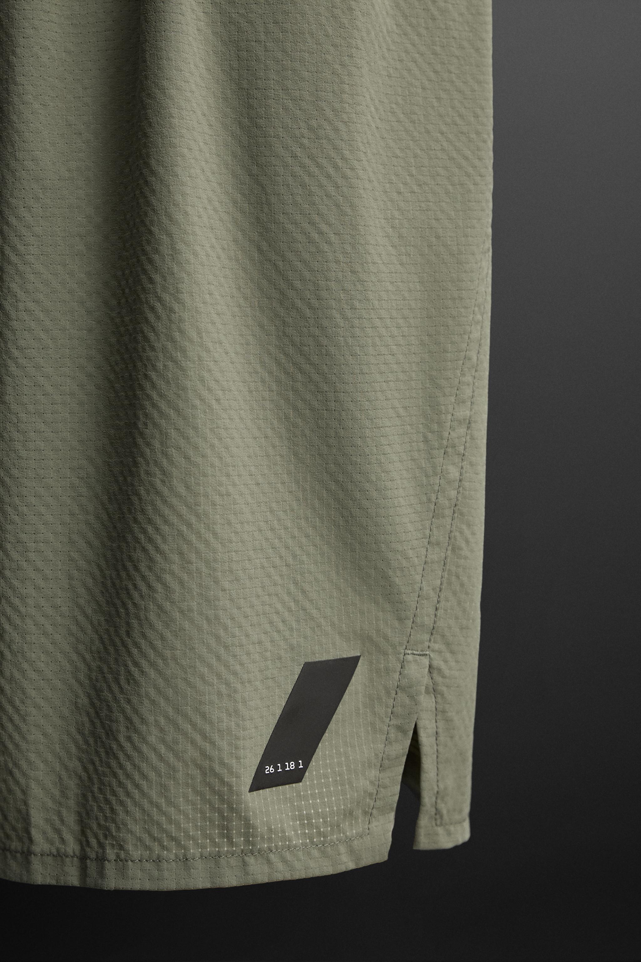 TRAIL TRAINING SHORTS Product Image
